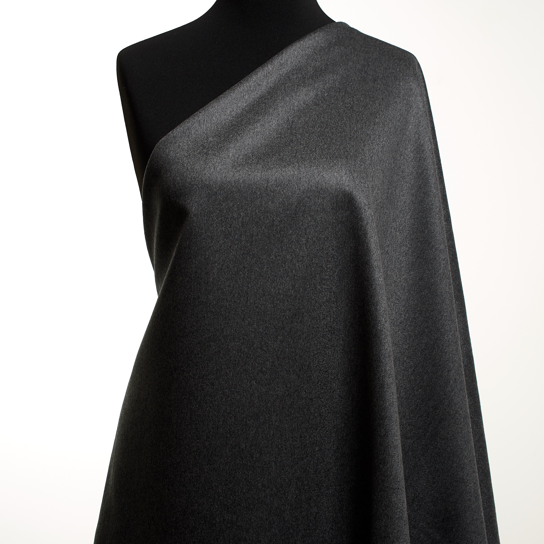 CASHMERE, MELANGE, BRUSHED, IRON GATE (F000049054) - Mannequin