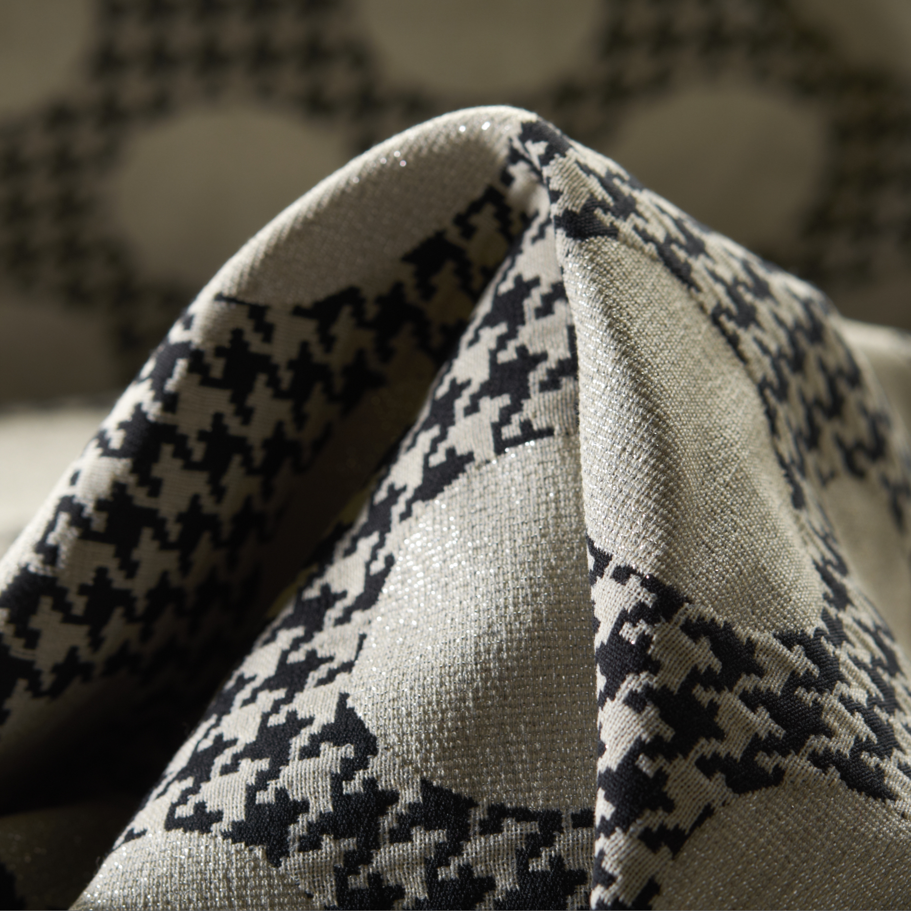 JACQUARD, COTTON ELASTIC, LUREX, IVORY&RAVEN BLACK (F000030503)