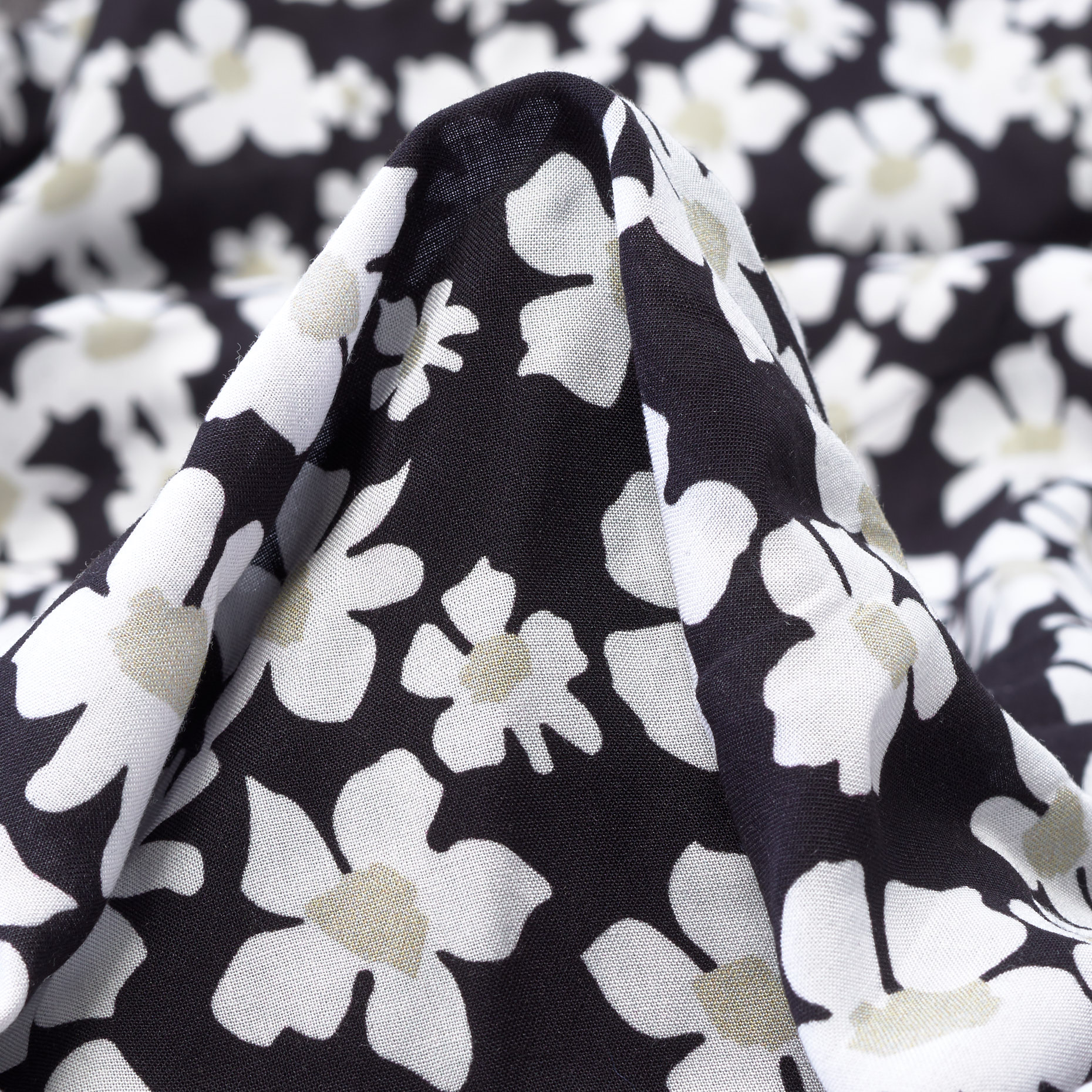 Voile, Viscose , Floral, Oyster