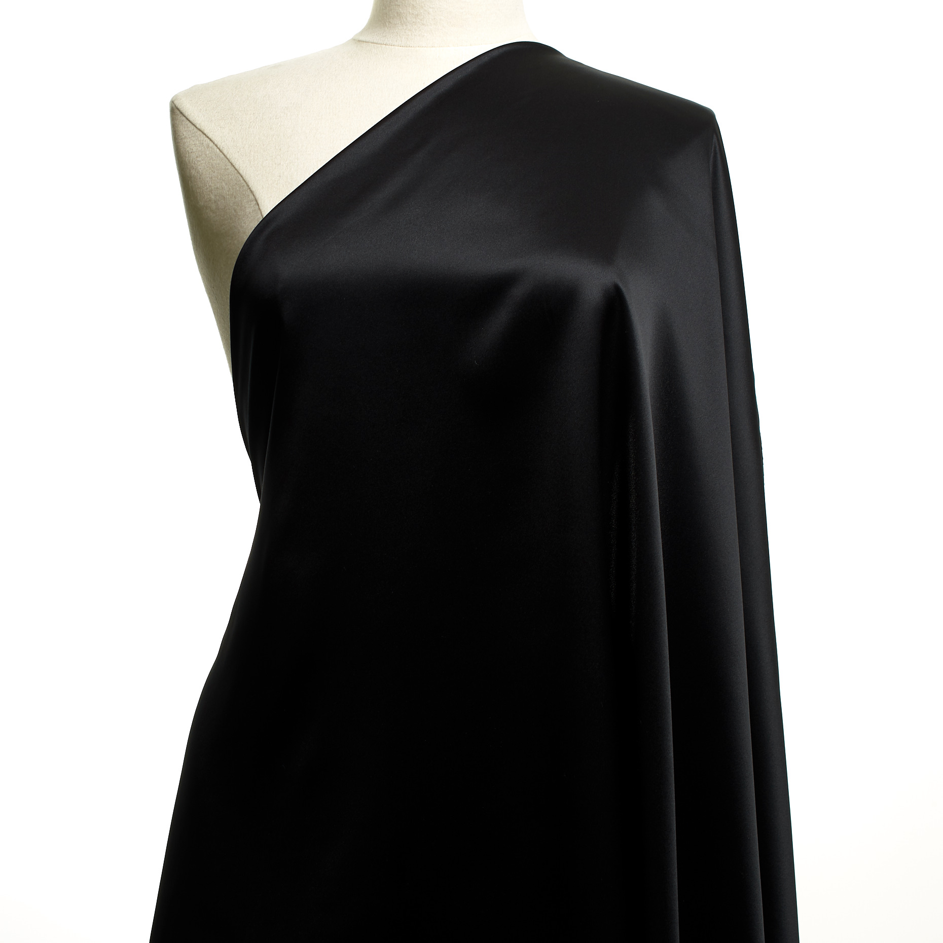 Satén, Seda, Reluciente, Raven Black (F000046627) - Maniquí