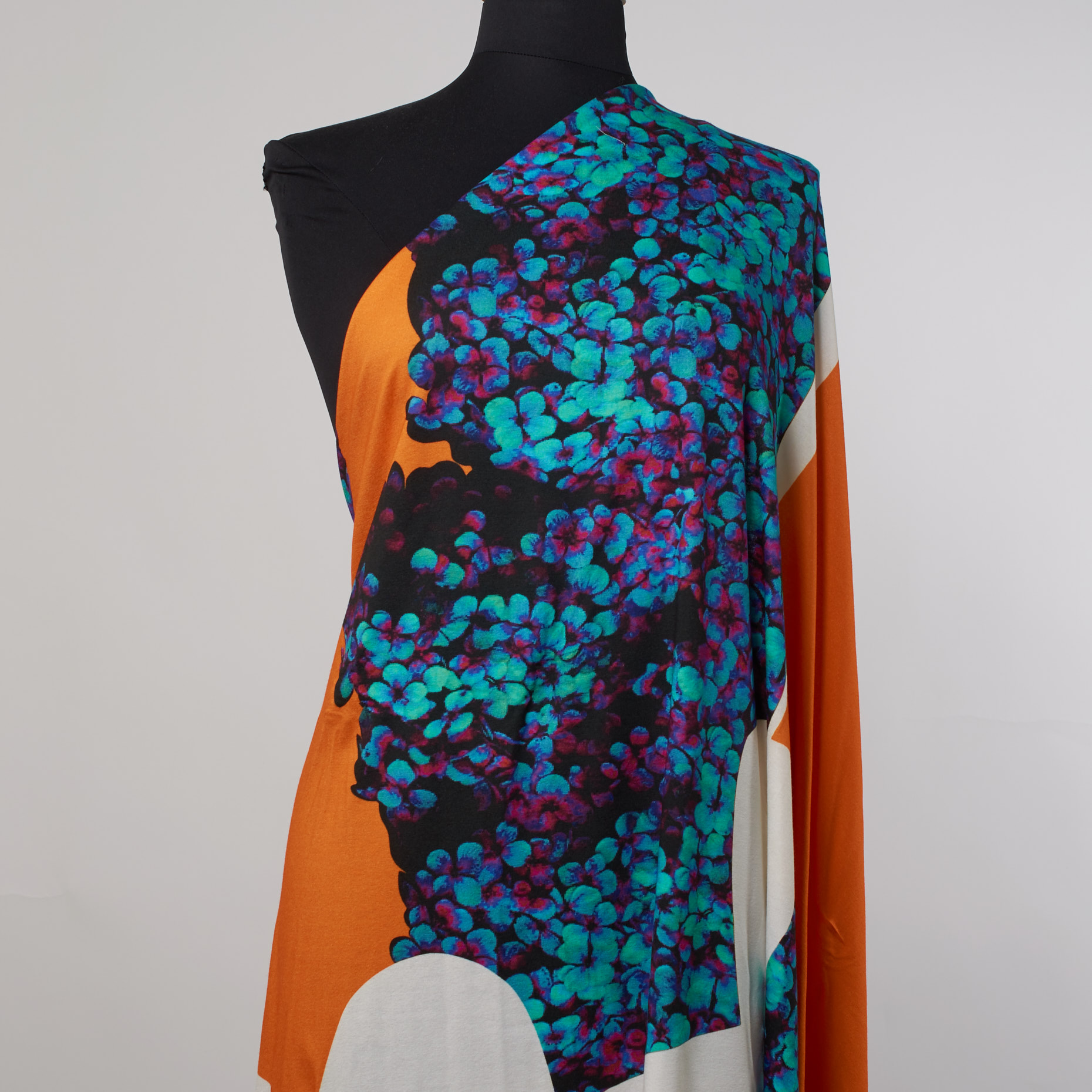 Jersey, Wiskoza, Wydrukowany, Multicolor (F000026799) - Manekin