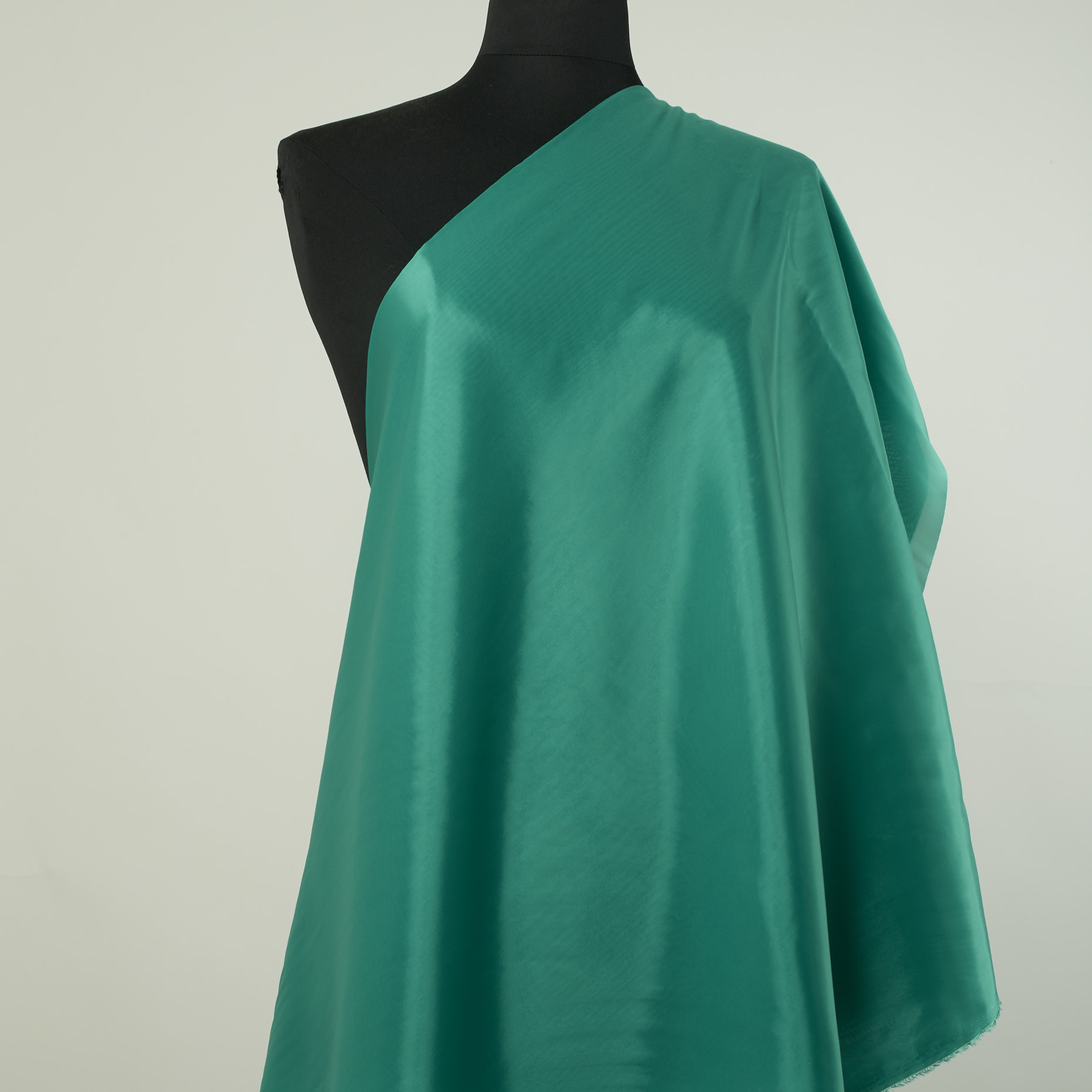 CUPRO, LINING, BRIGHT EMERALD (F000019015) - Mannequin