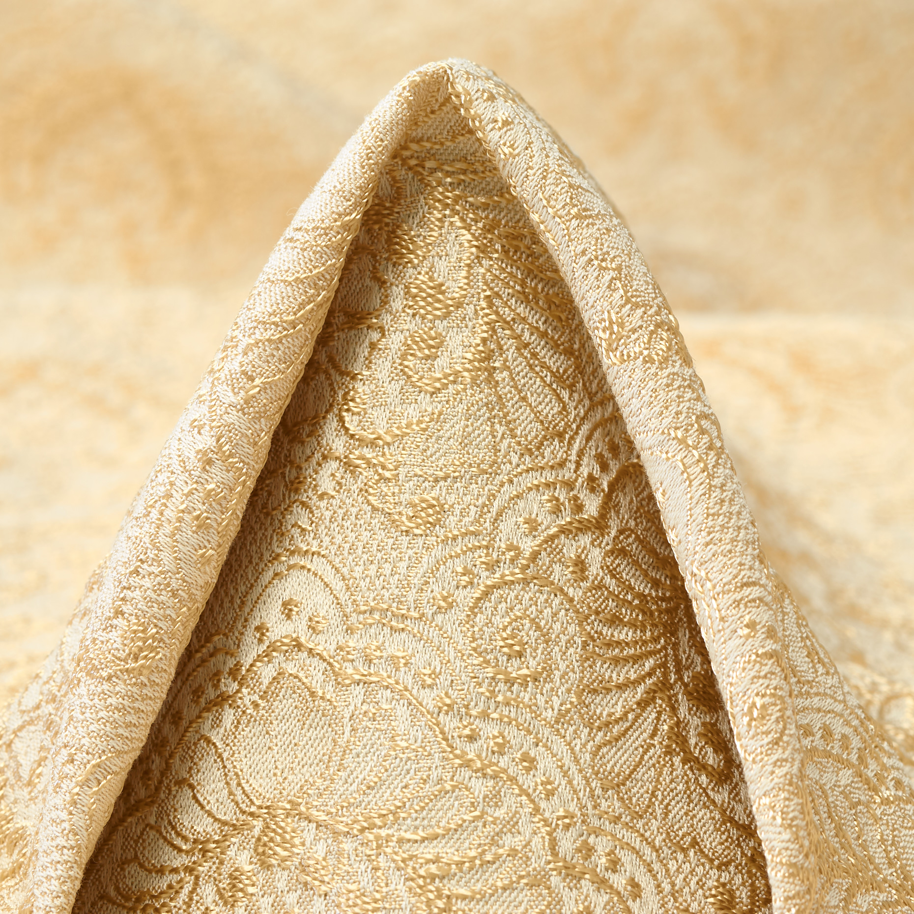 JACQUARD, ACETATE, SHIMMERING, CRÈME BRÛLÉE&GILDED BEIGE (P000004870)