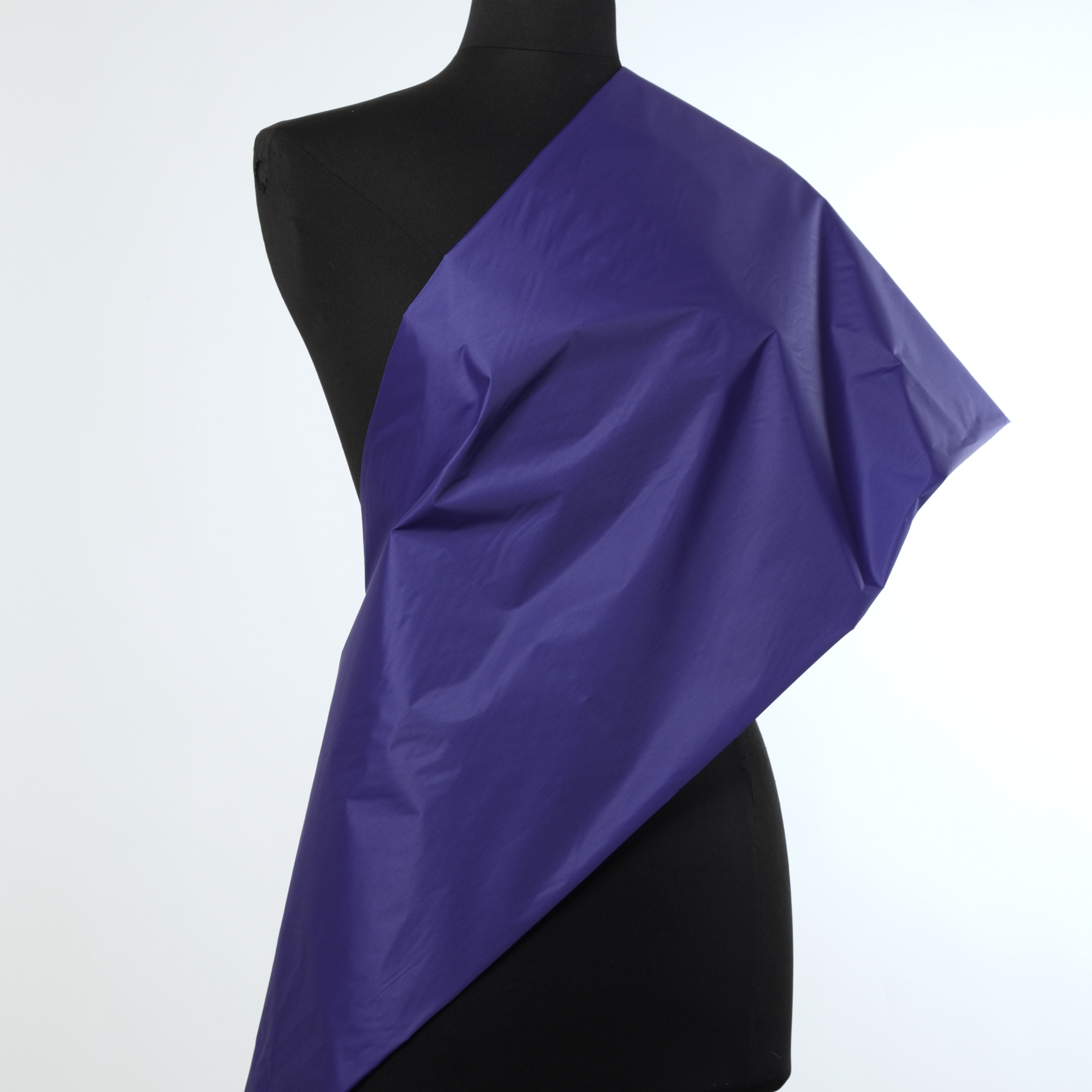 OUTDOOR, NYLON, DEEP ULTRAMARINE (F000007782) - Mannequin
