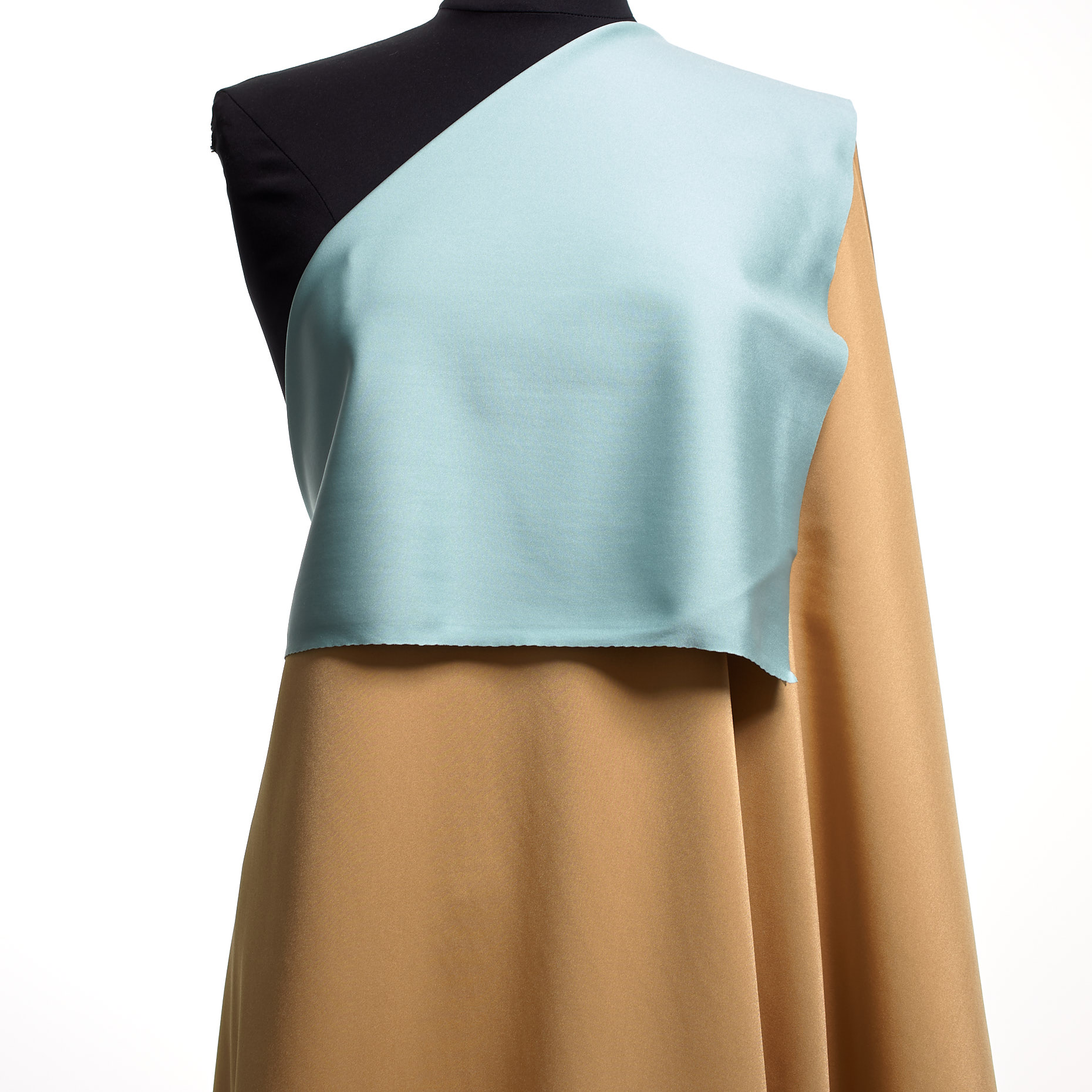 TECHNO JERSEY, POLYAMID, BONDED, BISCUIT&CRYSTAL BLUE (F000042710) - Mannequin