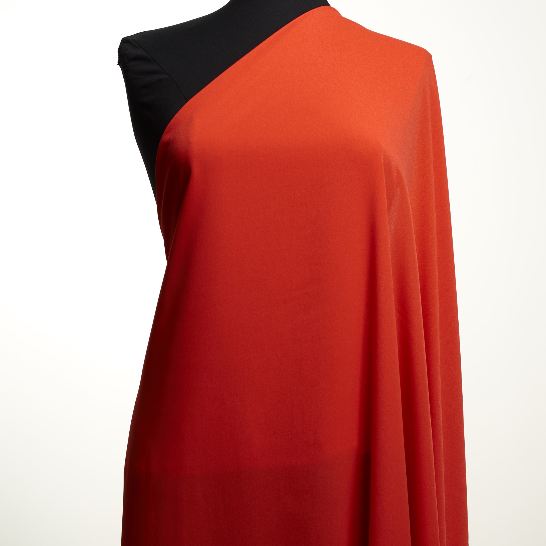 Crêpe De Chine, Elástico, Cherry Tomato (F000032335) - Maniquí