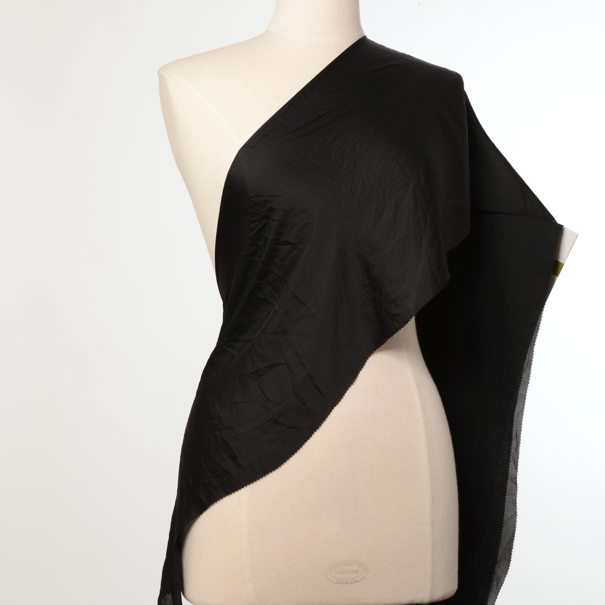 SATIN, RAVEN BLACK (F000004351) - Mannequin
