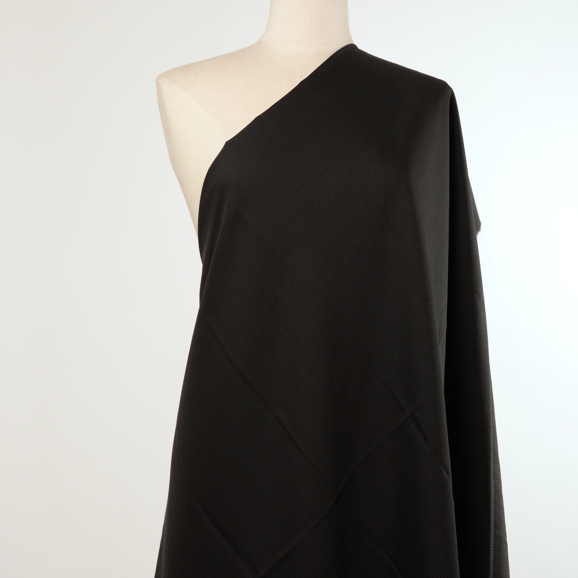 COOL WOOL, VIRGIN WOOL, STRIPES, ESPRESSO (F000005914) - Mannequin