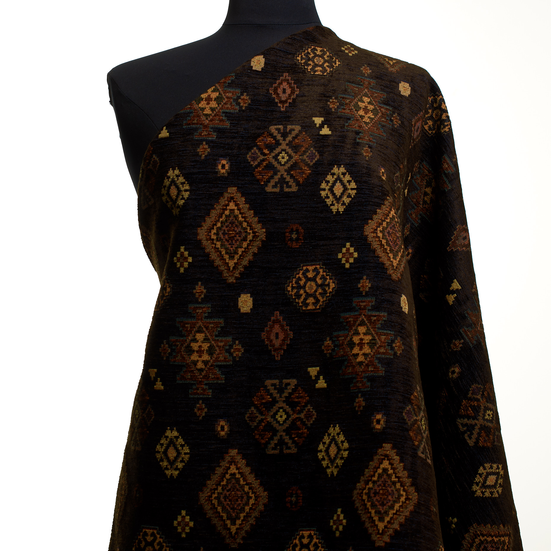 Jacquard, Algodón Mix, Black Onyx&Merlot (P000004500) - Maniquí