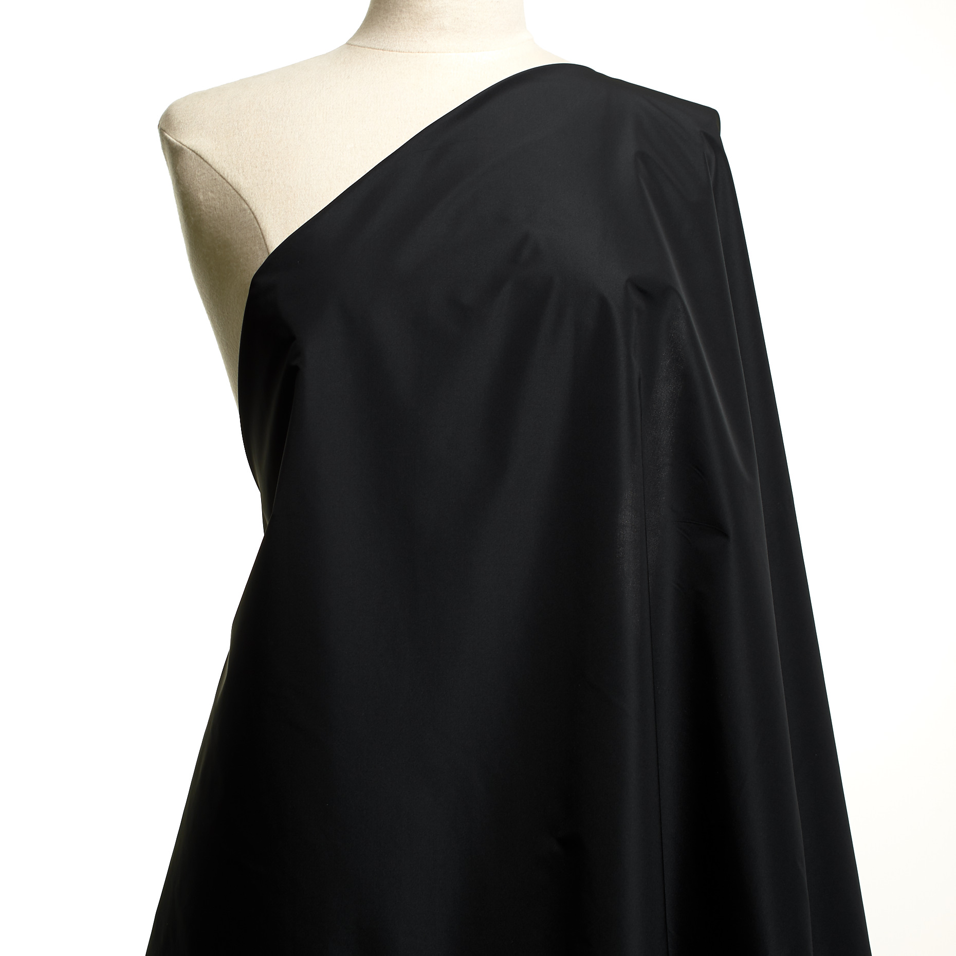 TAFFETA, RAVEN BLACK (F000048890) - Mannequin