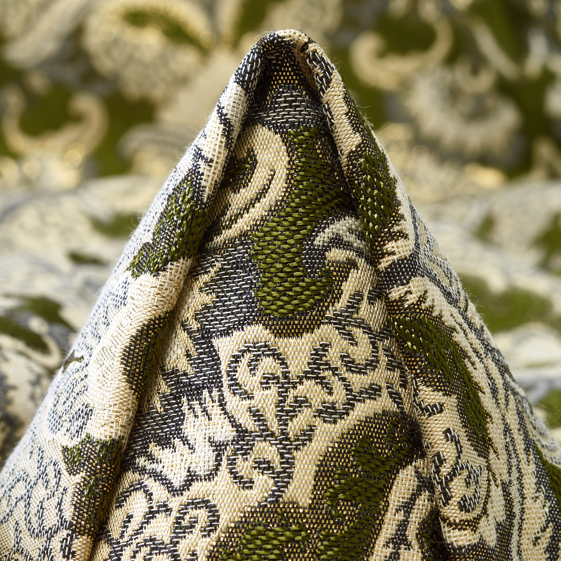 JACQUARD, ACETATE, COTTON BLEND, BANANA PALM&SILVER BIRCH (P000005650)