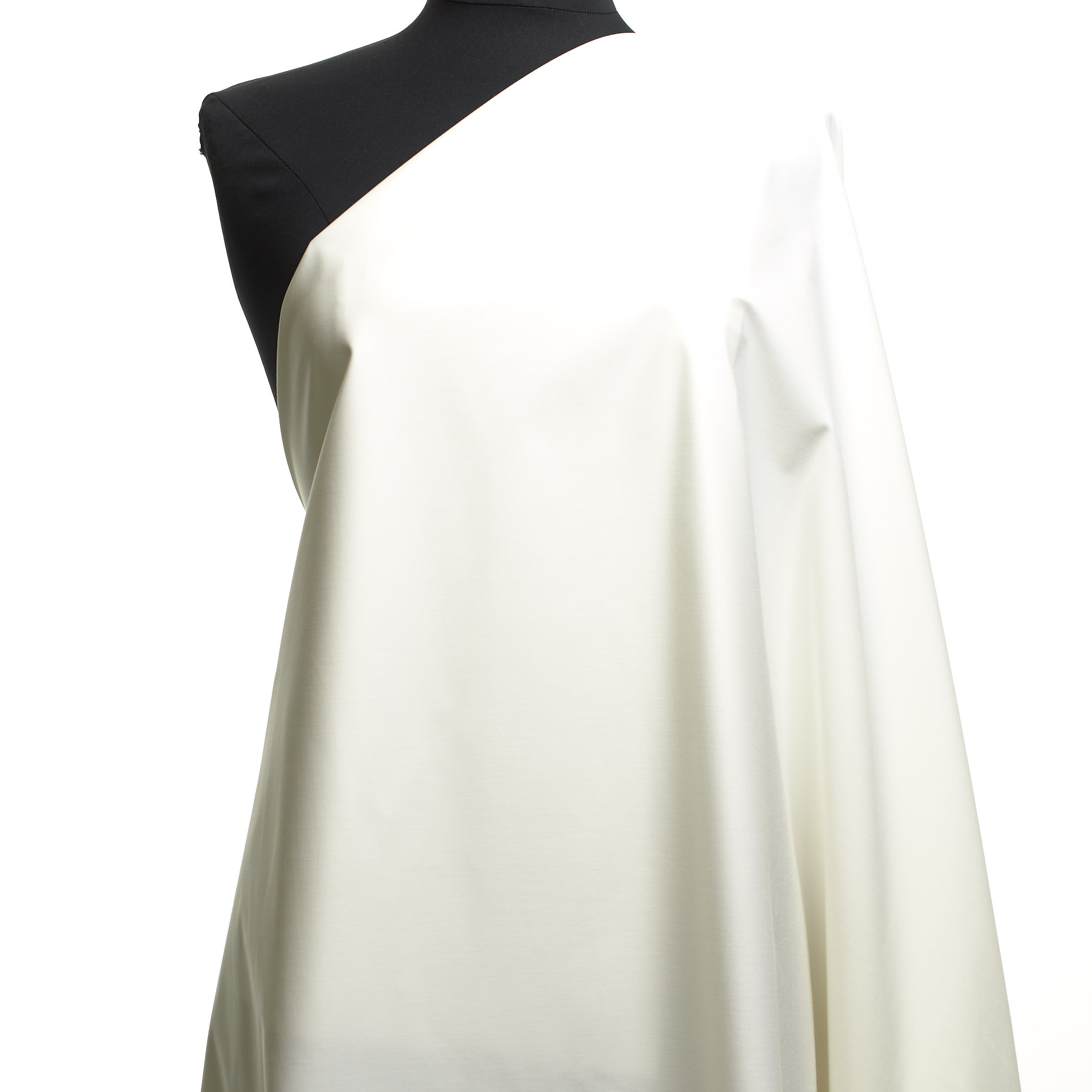 TWILL, COTTON, BRUSHED, BRILLIANT WHITE (F000033760) - Mannequin