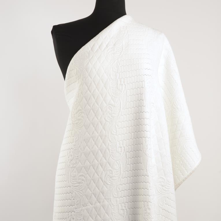 JACQUARD, JACQUARD, TONE ON TONE, WINTER WHITE (F000029432) - Mannequin