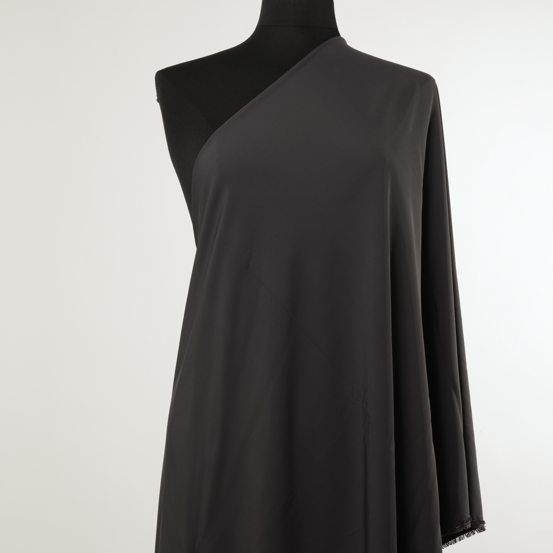 Твил, Нейлон, Стрейч, Blackened Pearl (F000009281) - Манекен