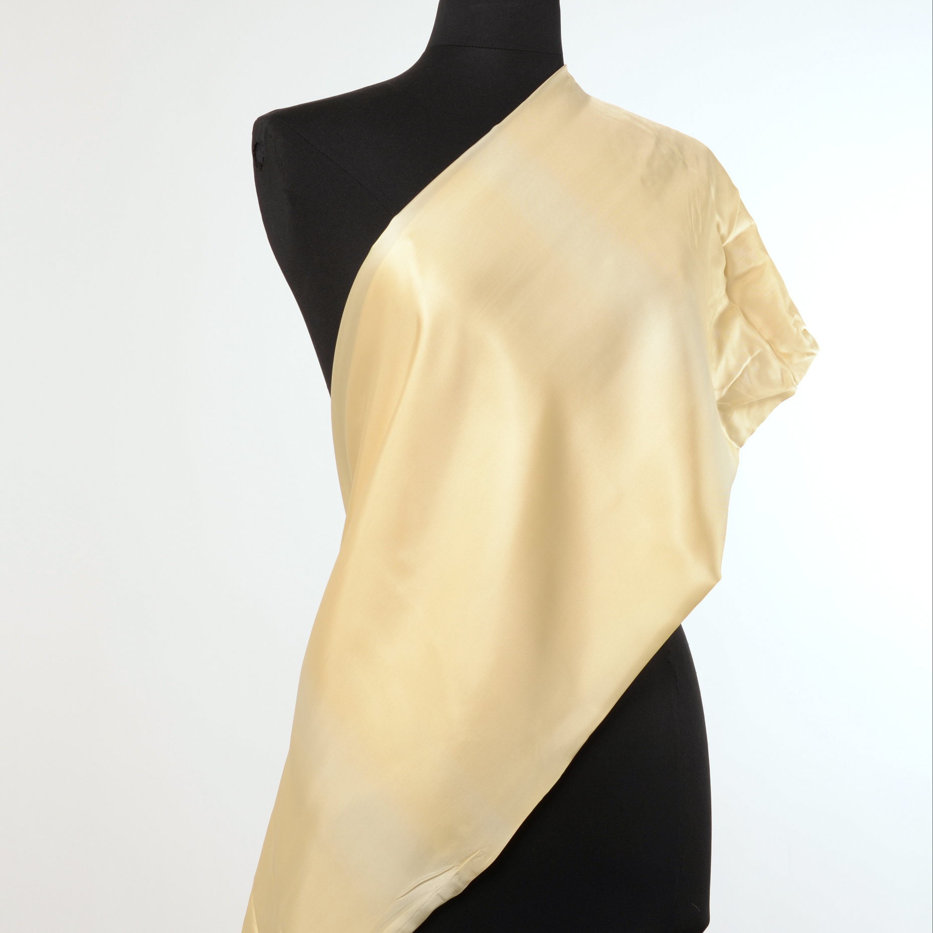 CUPRO, LINING, VANILLA (F000009681) - Mannequin