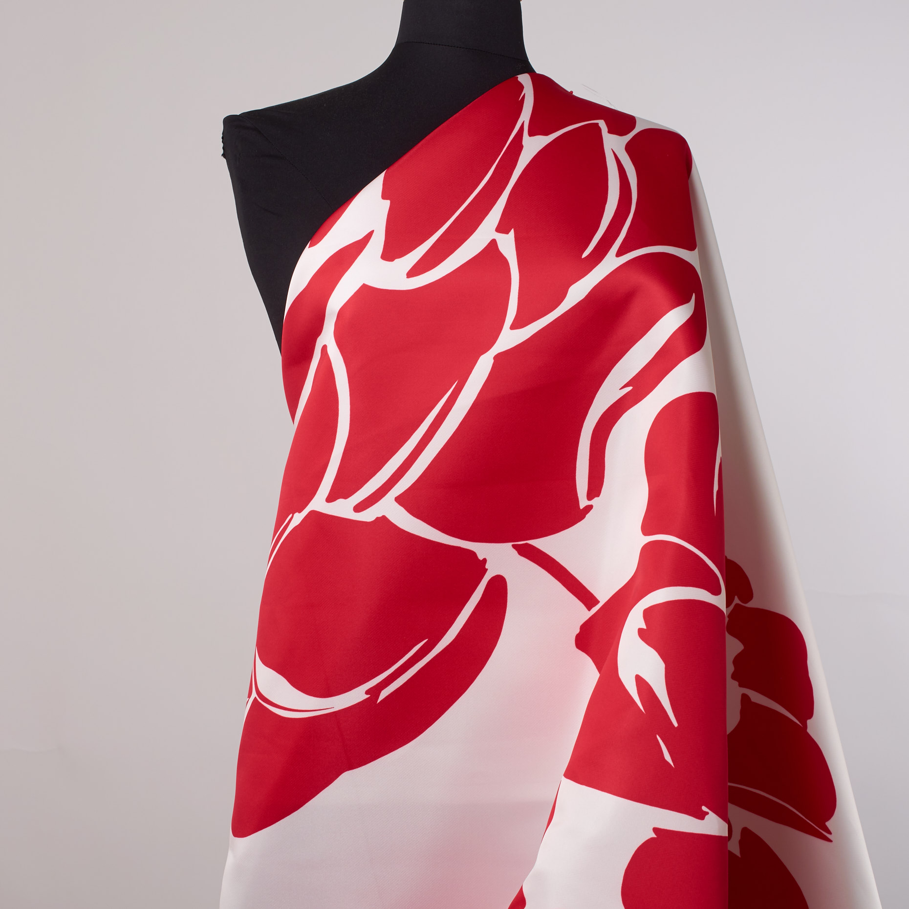 DUCHESSE, PRINTED, TOMATO&BRILLIANT WHITE (F000018743) - Mannequin
