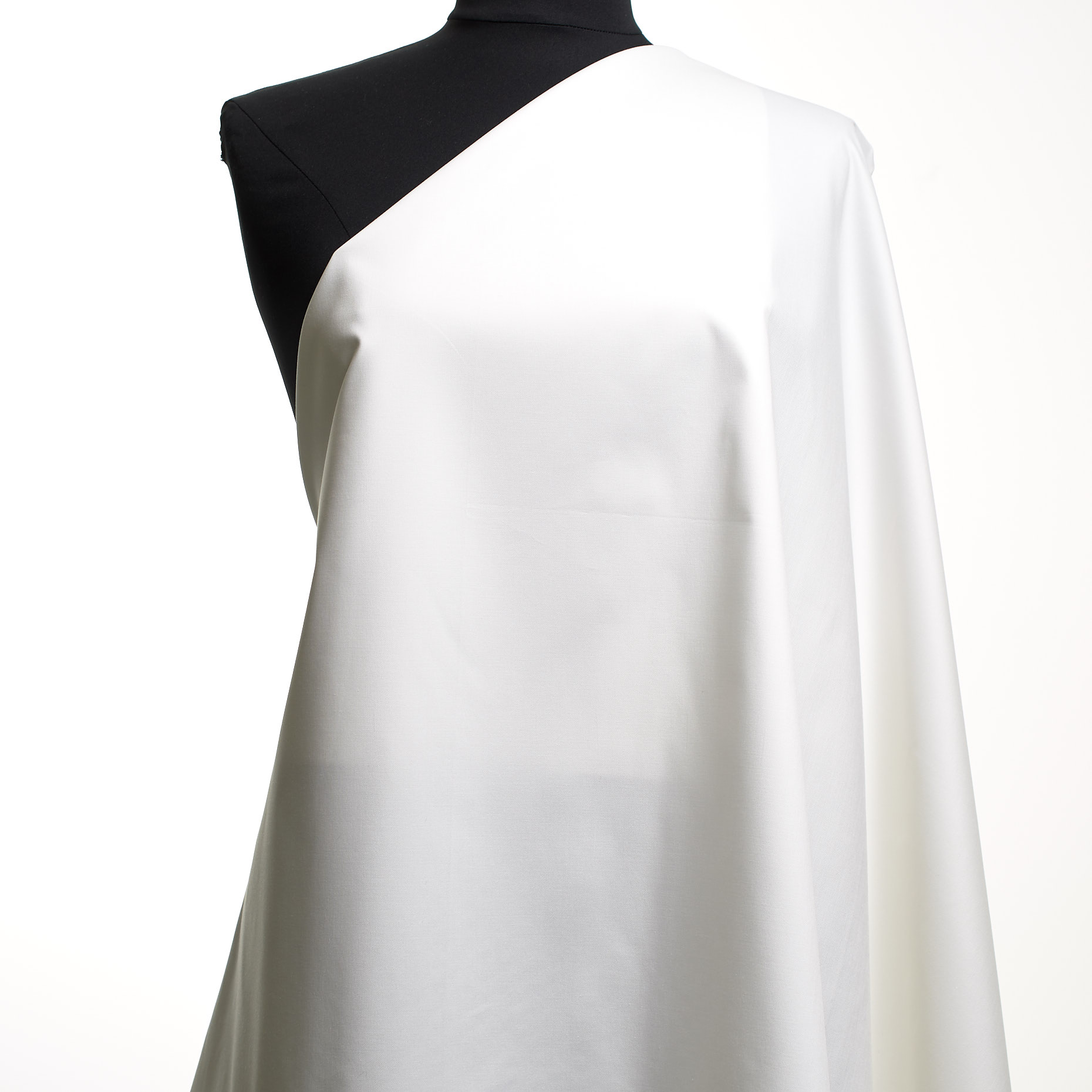 TWILL, COTTON, ELASTIC, BRILLIANT WHITE (F000044697) - Mannequin