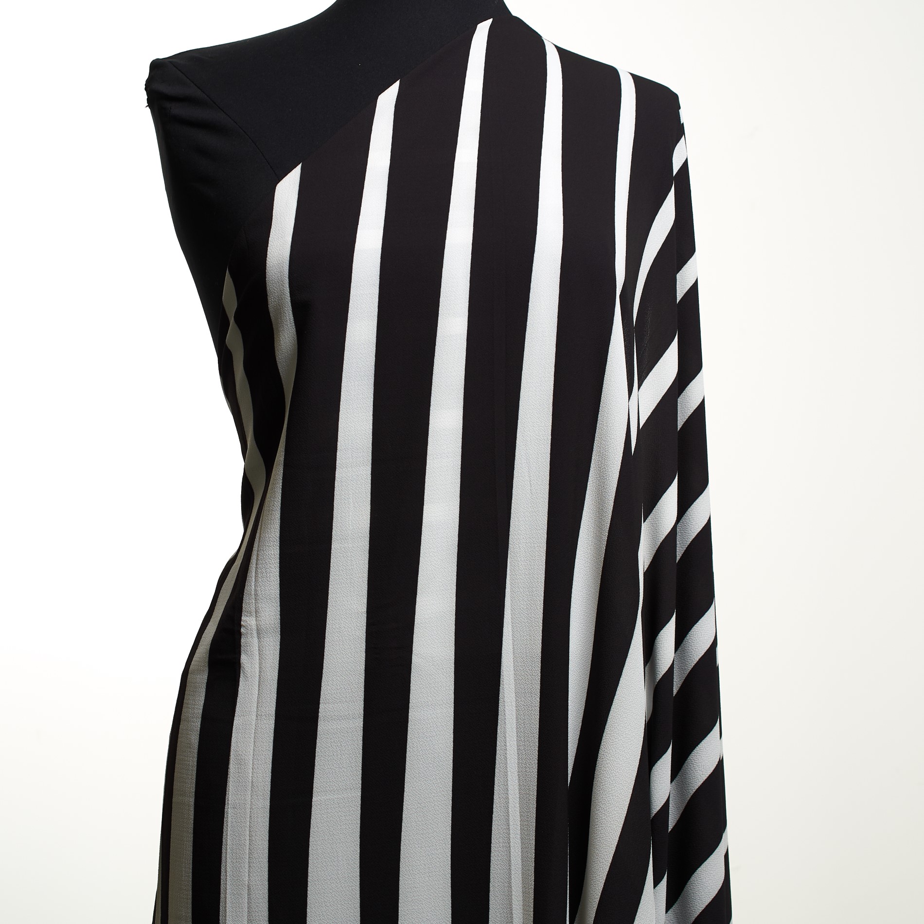 Crêpe, Crespo, Raven Black&Powder Puff (F000031281) - Manichino