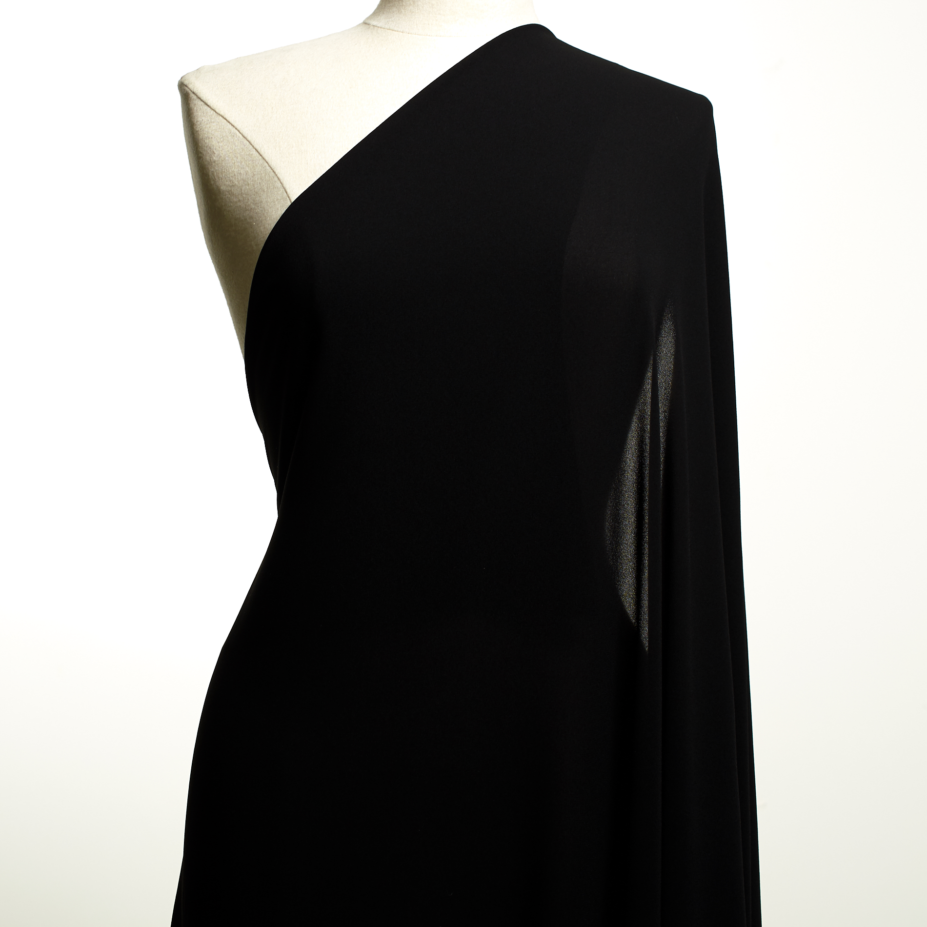 Креп, Кади, Jet Black (F000034602) - Манекен