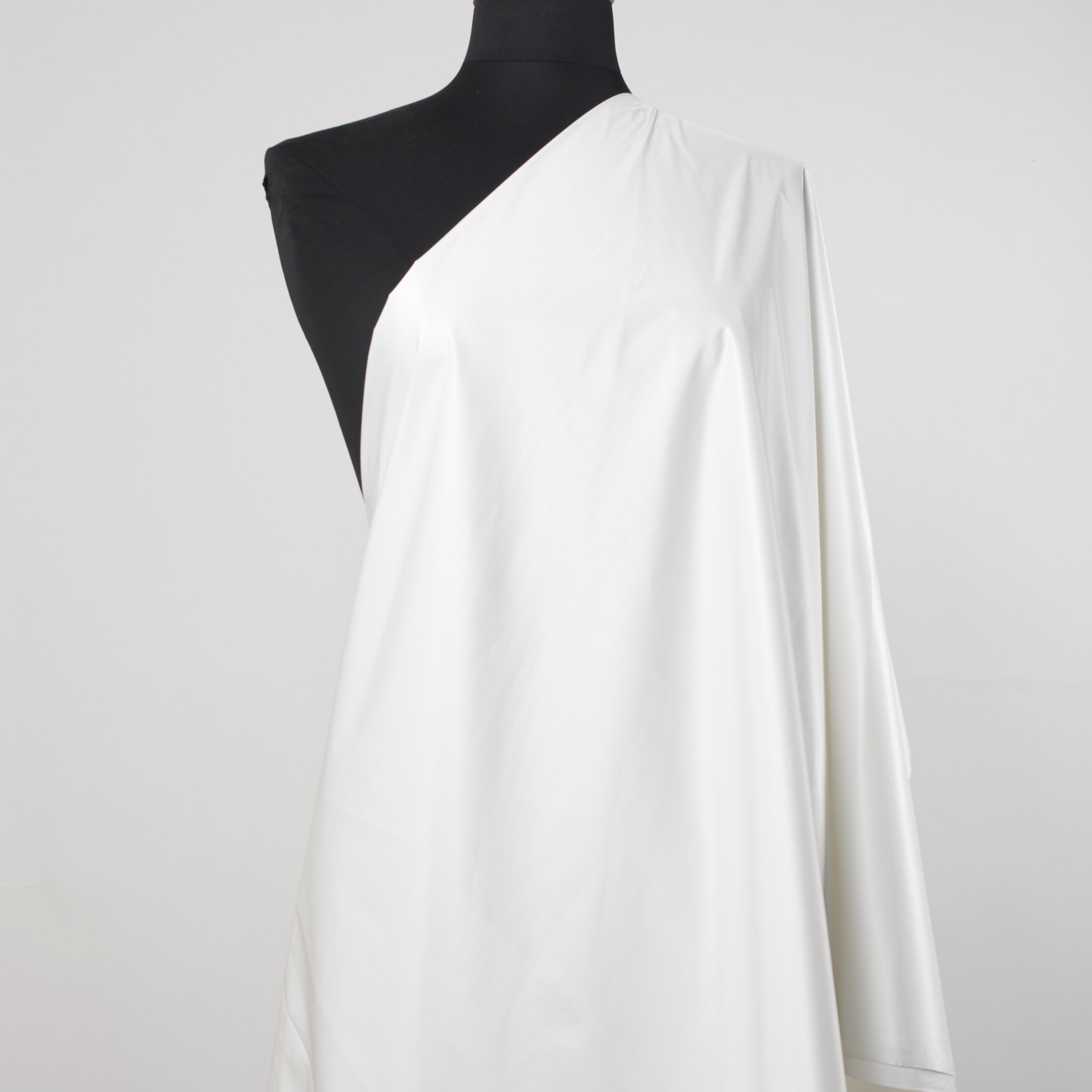 OUTDOOR, NYLON, BONDED, BRILLIANT WHITE (F000023092) - Mannequin