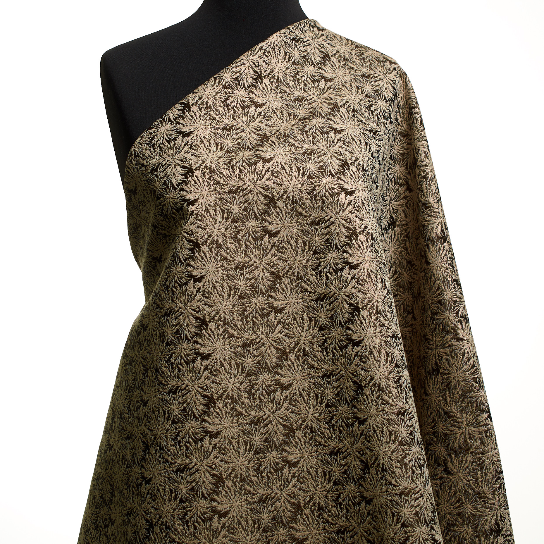 Жаккард , Ацетат, Металлический, Tobacco Brown&Bone White (P000005260) - Манекен