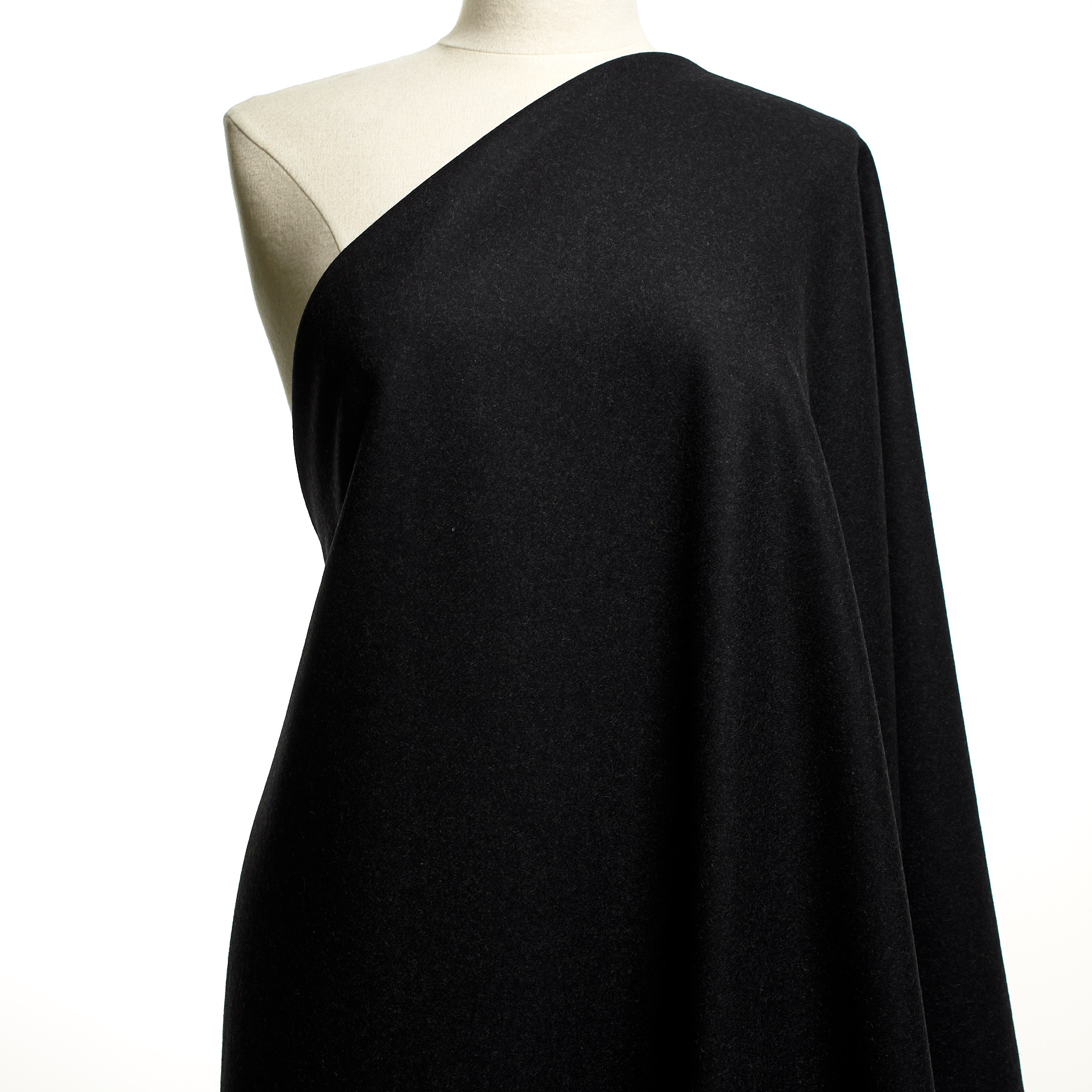 DRAP, WOOL BLEND, ANTHRACITE (P2-0000920) - Mannequin