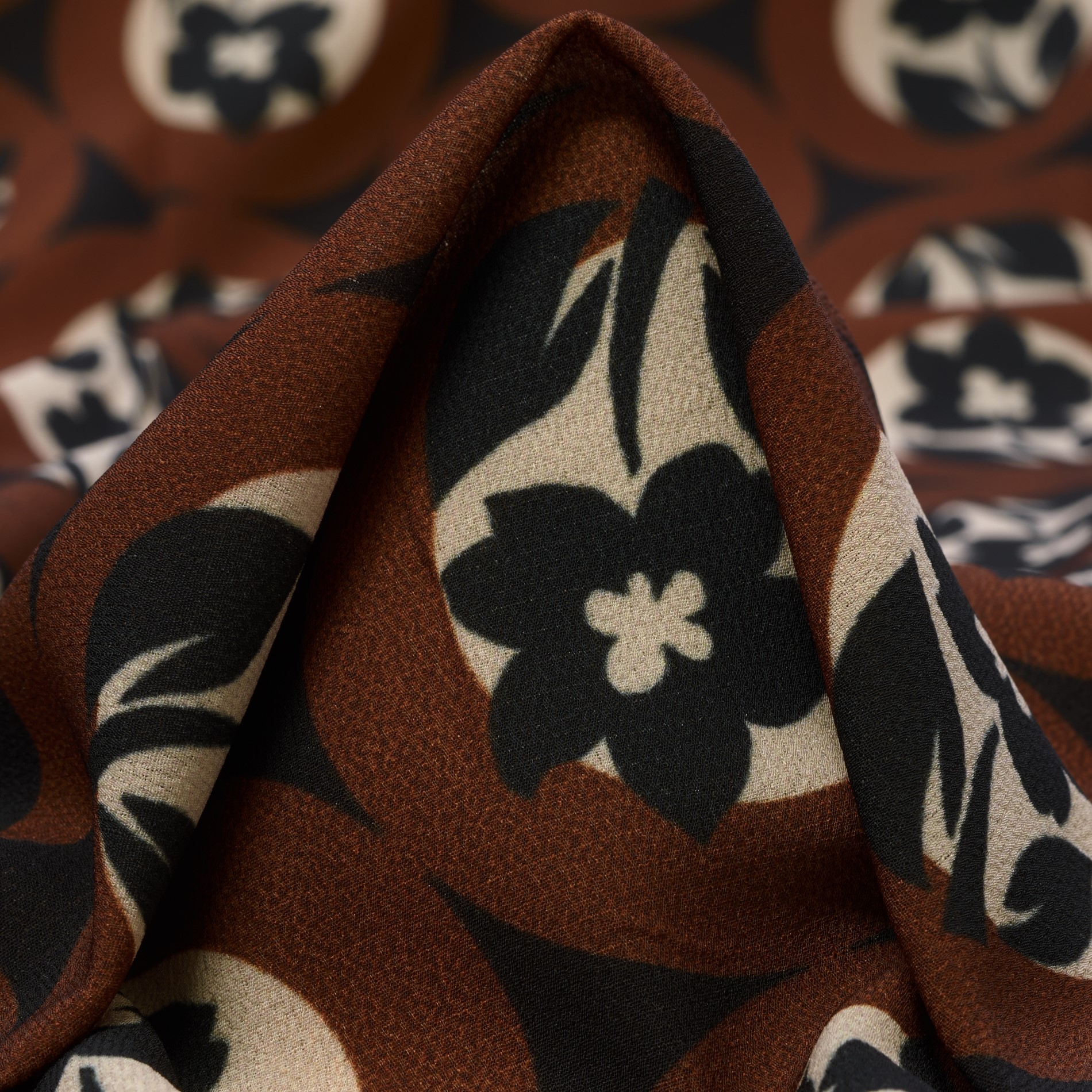 CRÊPE DE CHINE, FLORAL, ELASTIC, CINNAMON (F000031257)