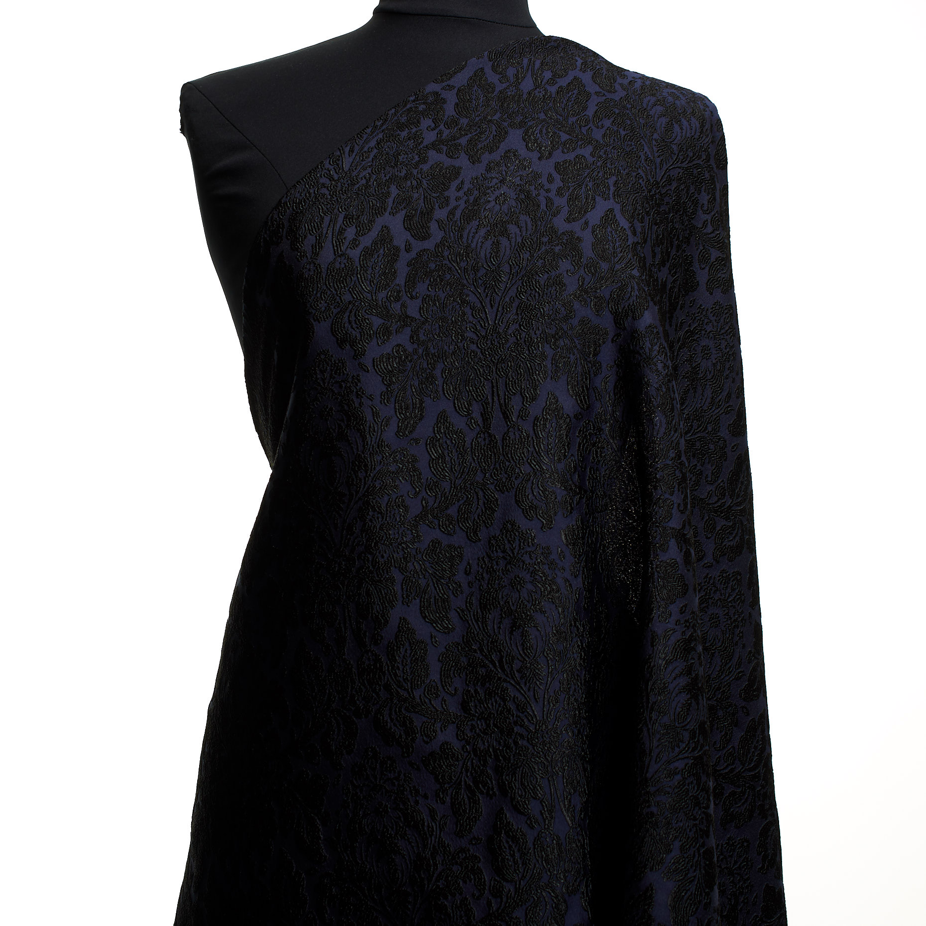 JACQUARD, VISCOSE, FLORAL, BLUE NIGHTS&RAVEN BLACK (F000045991) - Mannequin