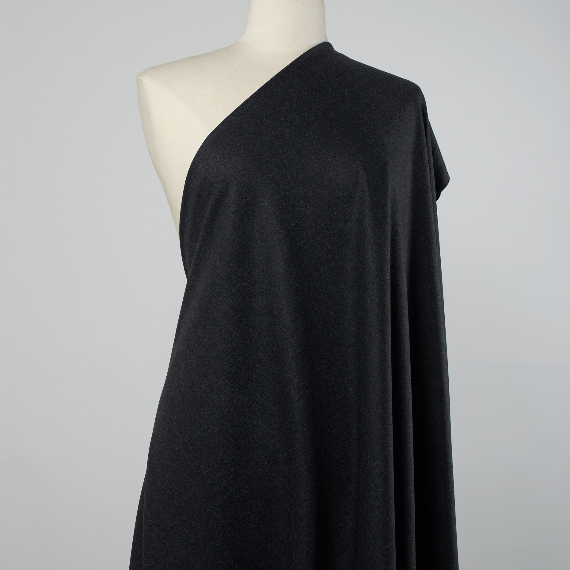 FLANNEL, VIRGIN WOOL, ELASTIC, ANTHRACITE (F000021840) - Mannequin
