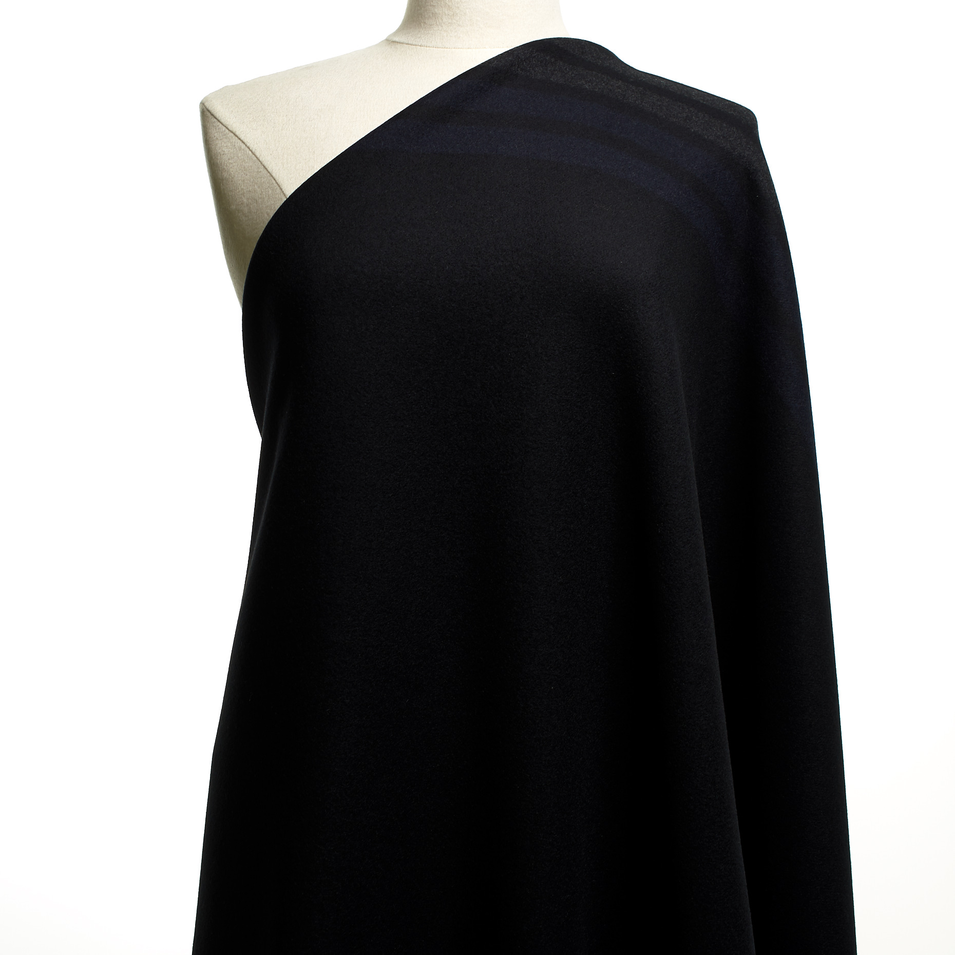 DOUBLE, WOOL, CASHMERE, JET BLACK (F000046524) - Mannequin