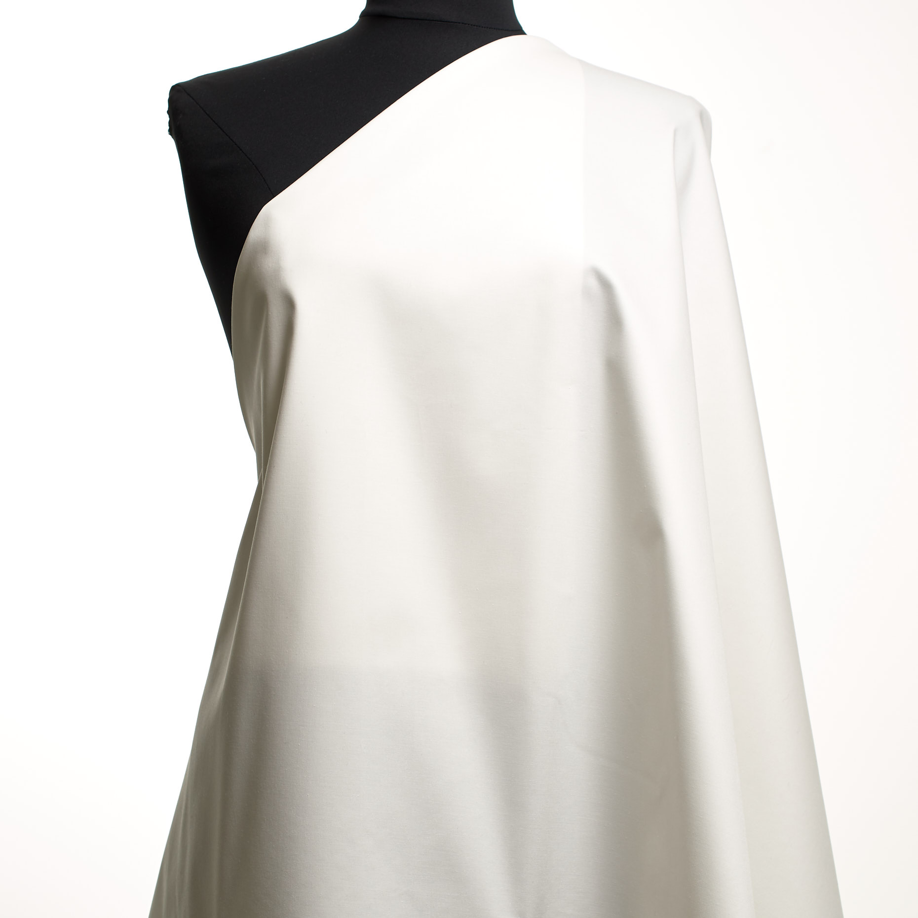 TWILL, COTTON, ELASTIC, BRILLIANT WHITE (F000044348) - Mannequin
