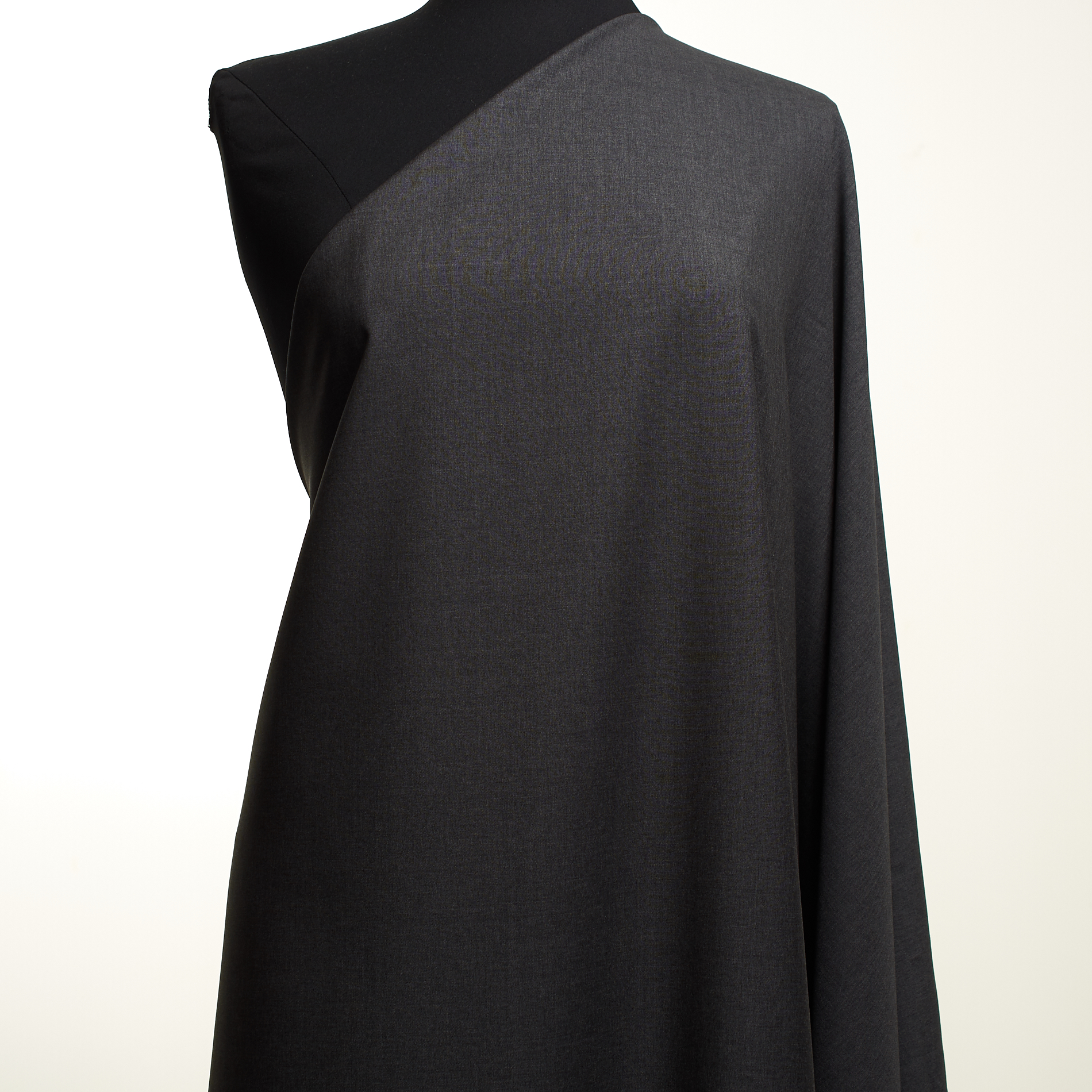 FINE WOOL, MELANGE, ANTHRACITE (F000030072) - Mannequin