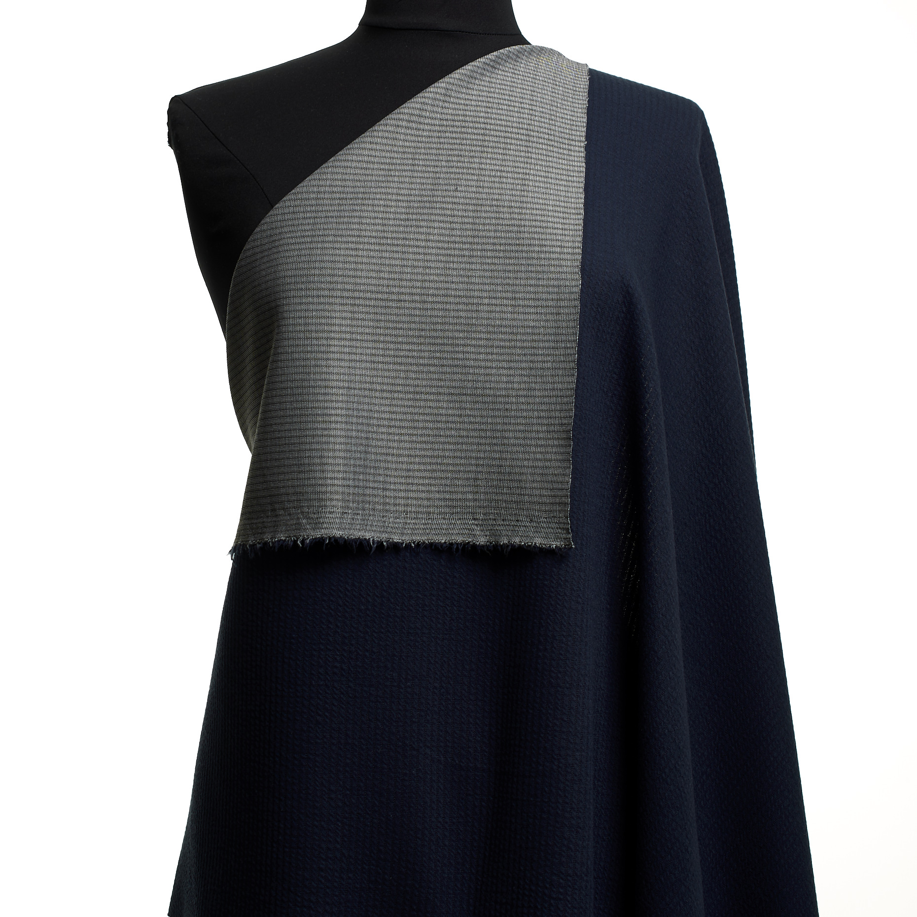 JERSEY, COTTON, MICRO STRUCTURE, MOOD INDIGO (F000047496) - Mannequin