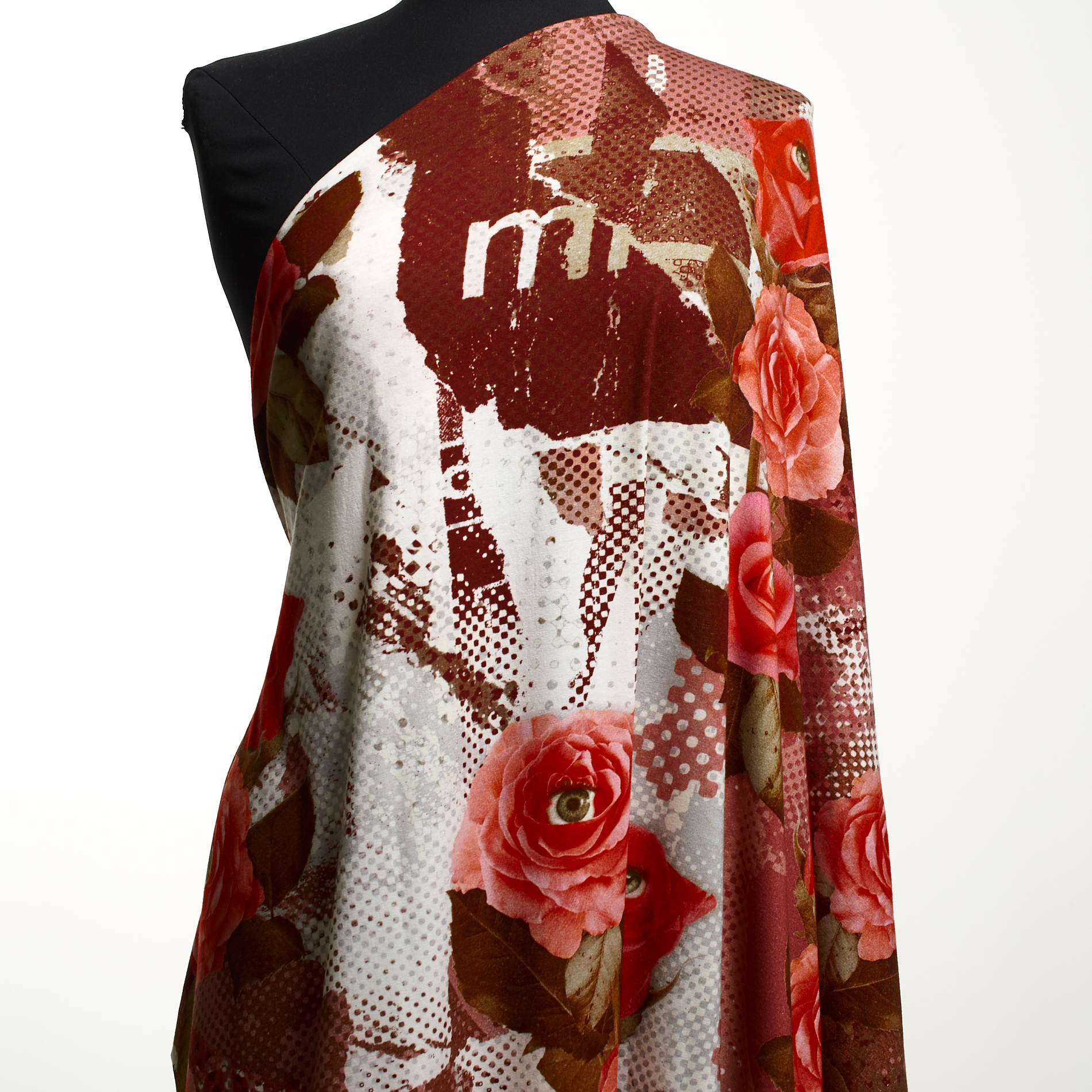 SINGLE JERSEY, COTTON, PRINTED, STRAWBERRY (F000031860) - Mannequin