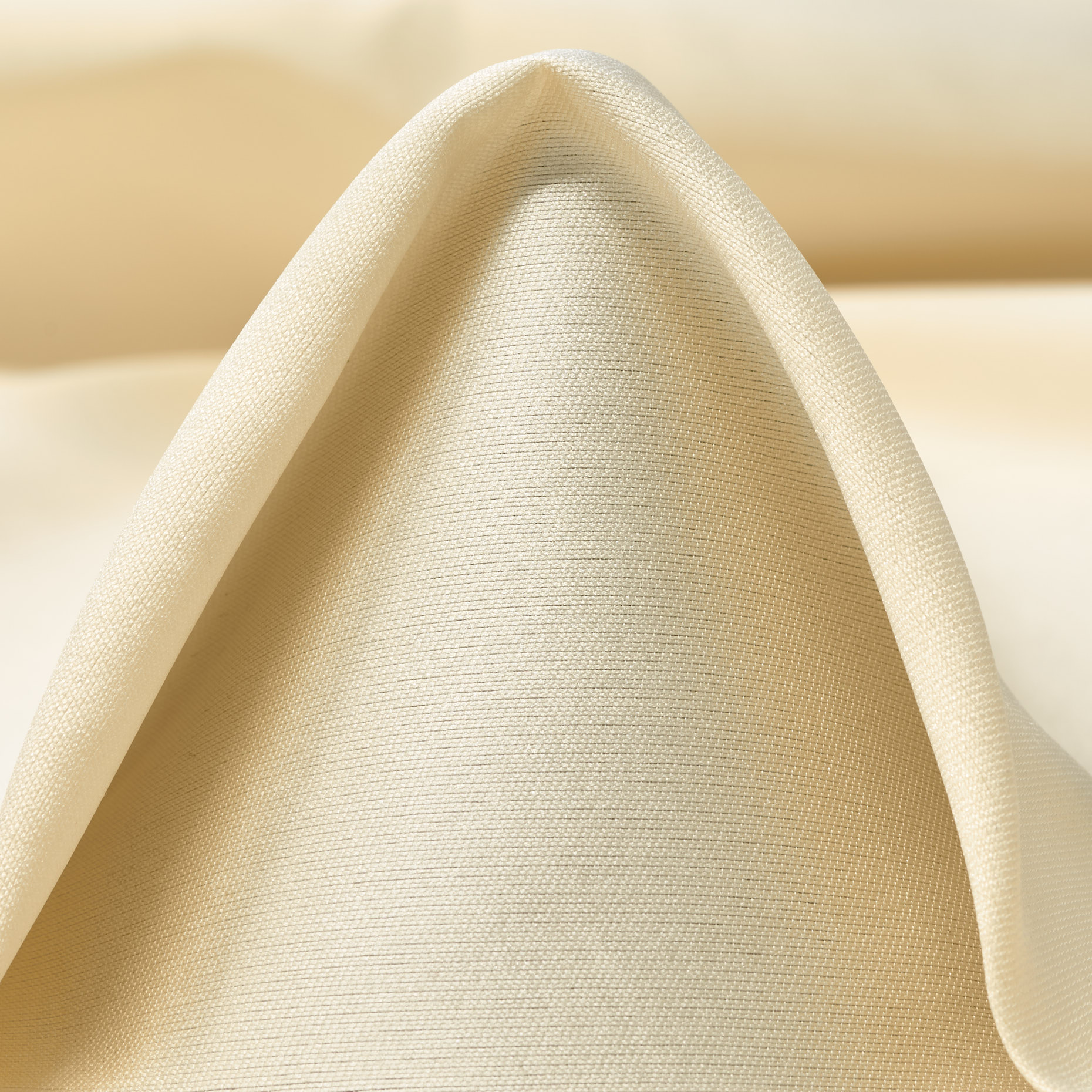 TAFFETA, SILK BLEND, SHIMMERING, CREME BRÛLÉE (F000045753)