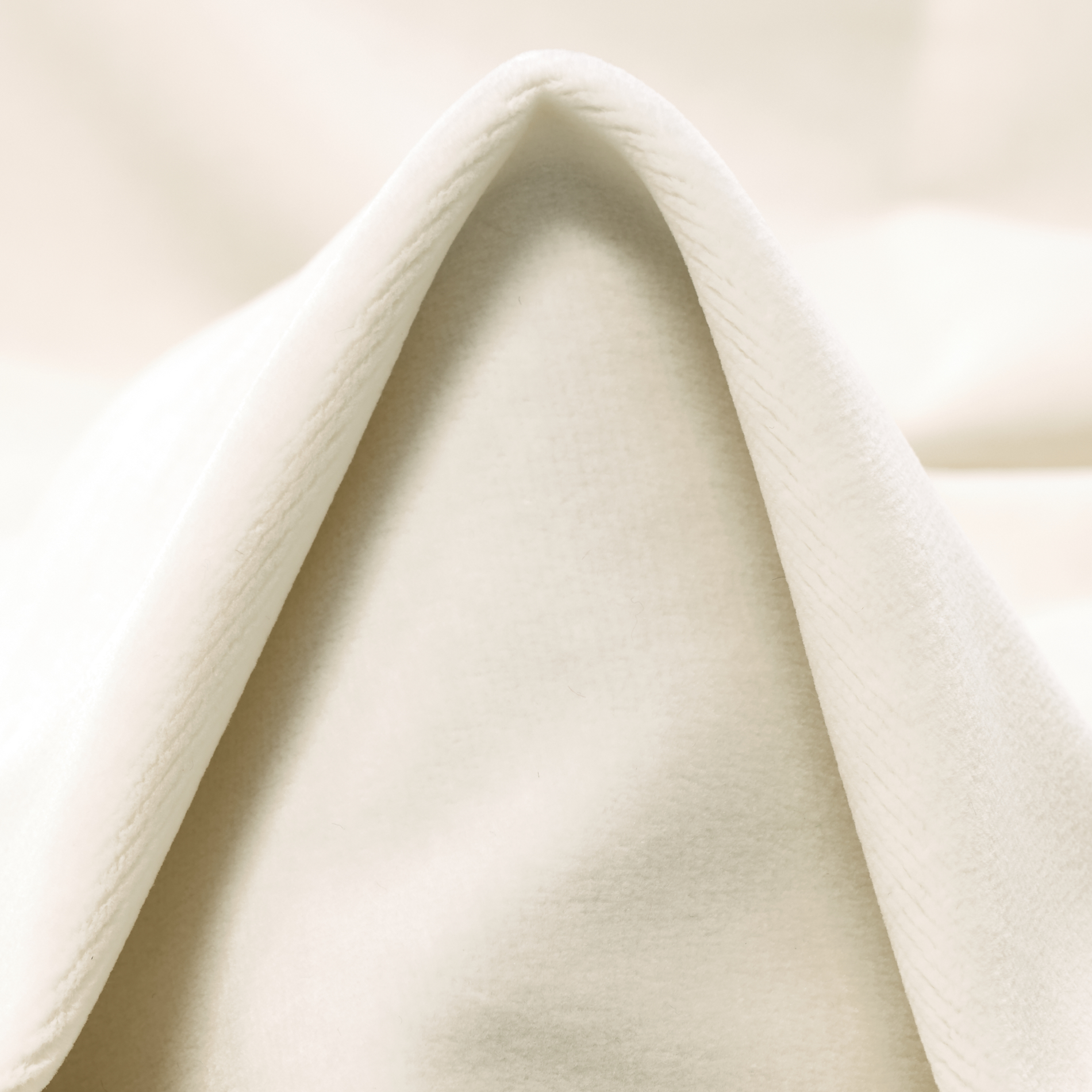 VELVET, COTTON, SNOW WHITE (C0002420)