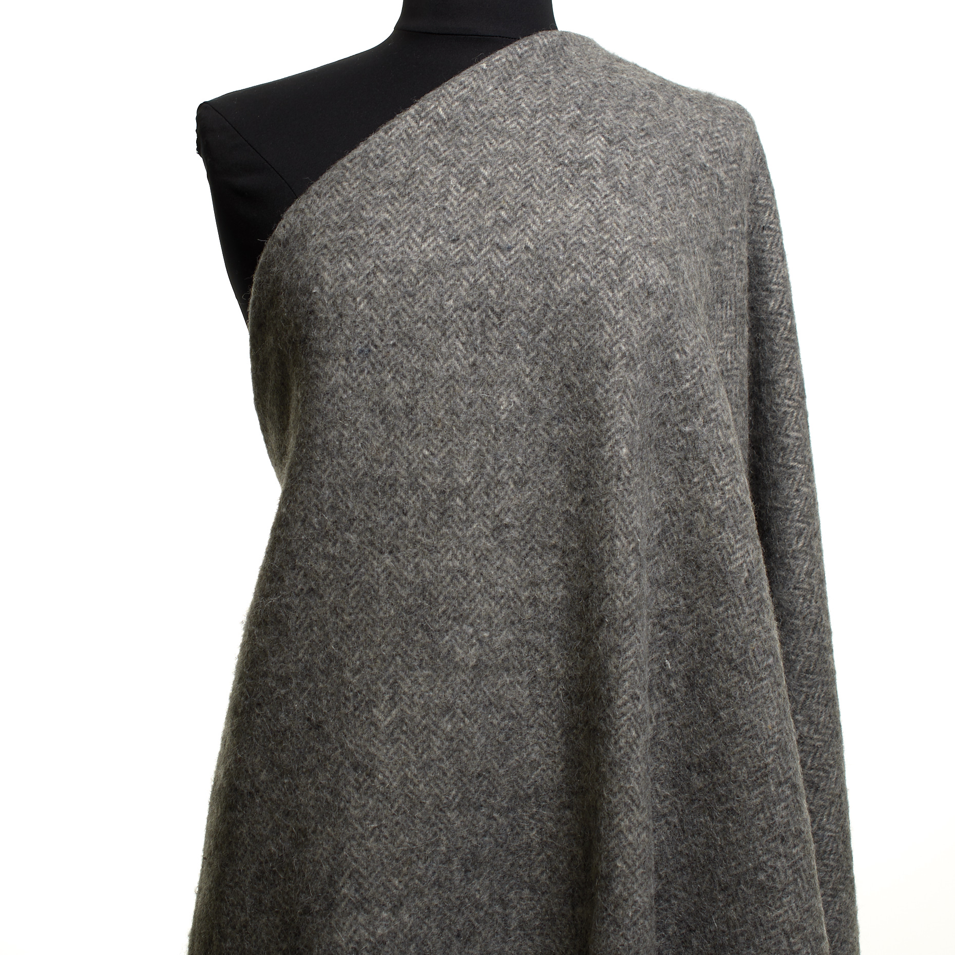 HERRINGBONE, WOOL BLEND, BRUSHED, STEEPLE GRAY (F000047657) - Mannequin