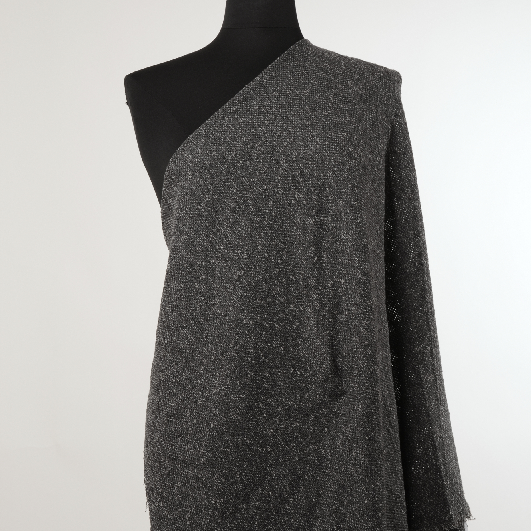 BOUCLÉ, WOOL, ANTHRACITE (F000020530) - Mannequin