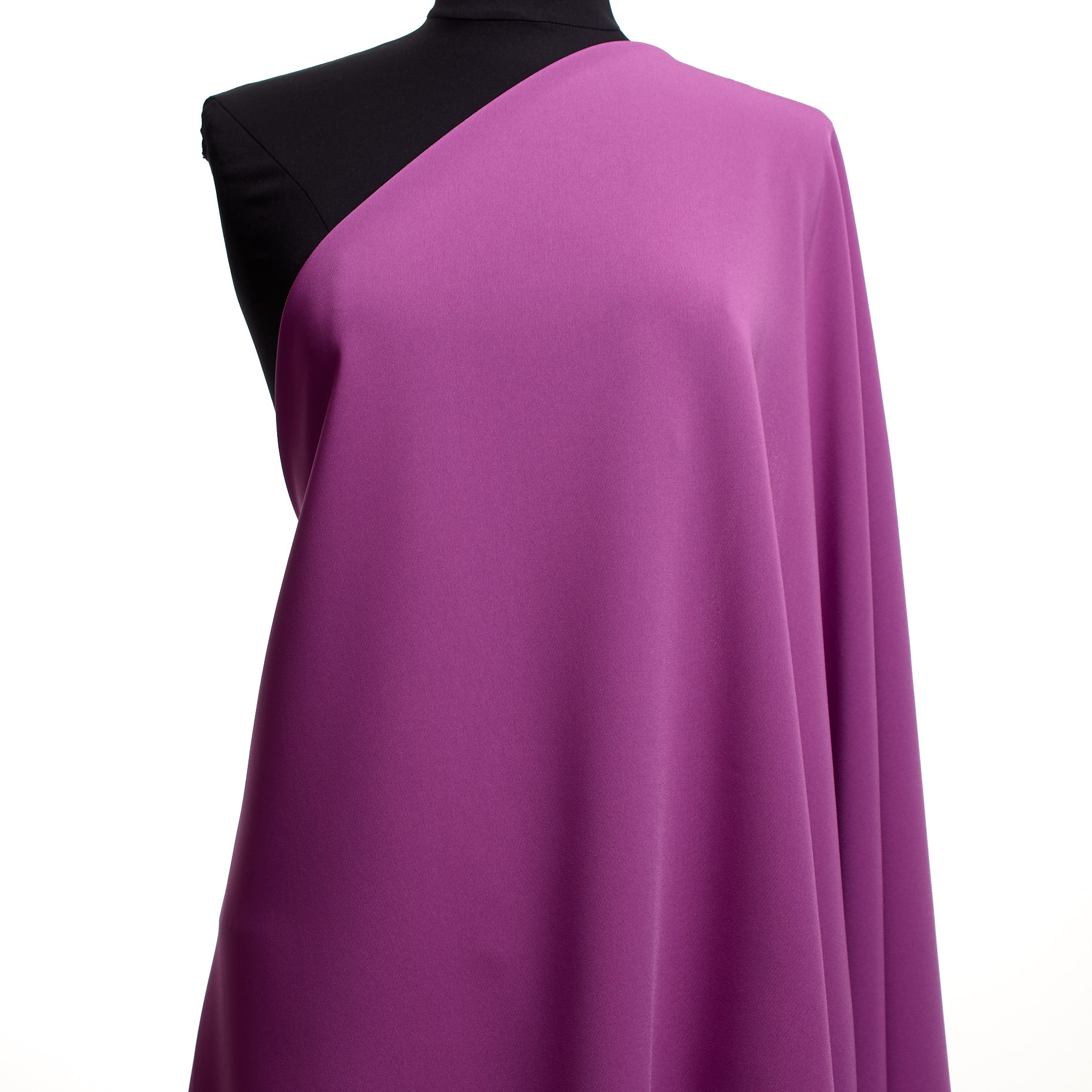 CRÊPE, TRIACETATE, STRIKING PURPLE (F000043862) - Mannequin