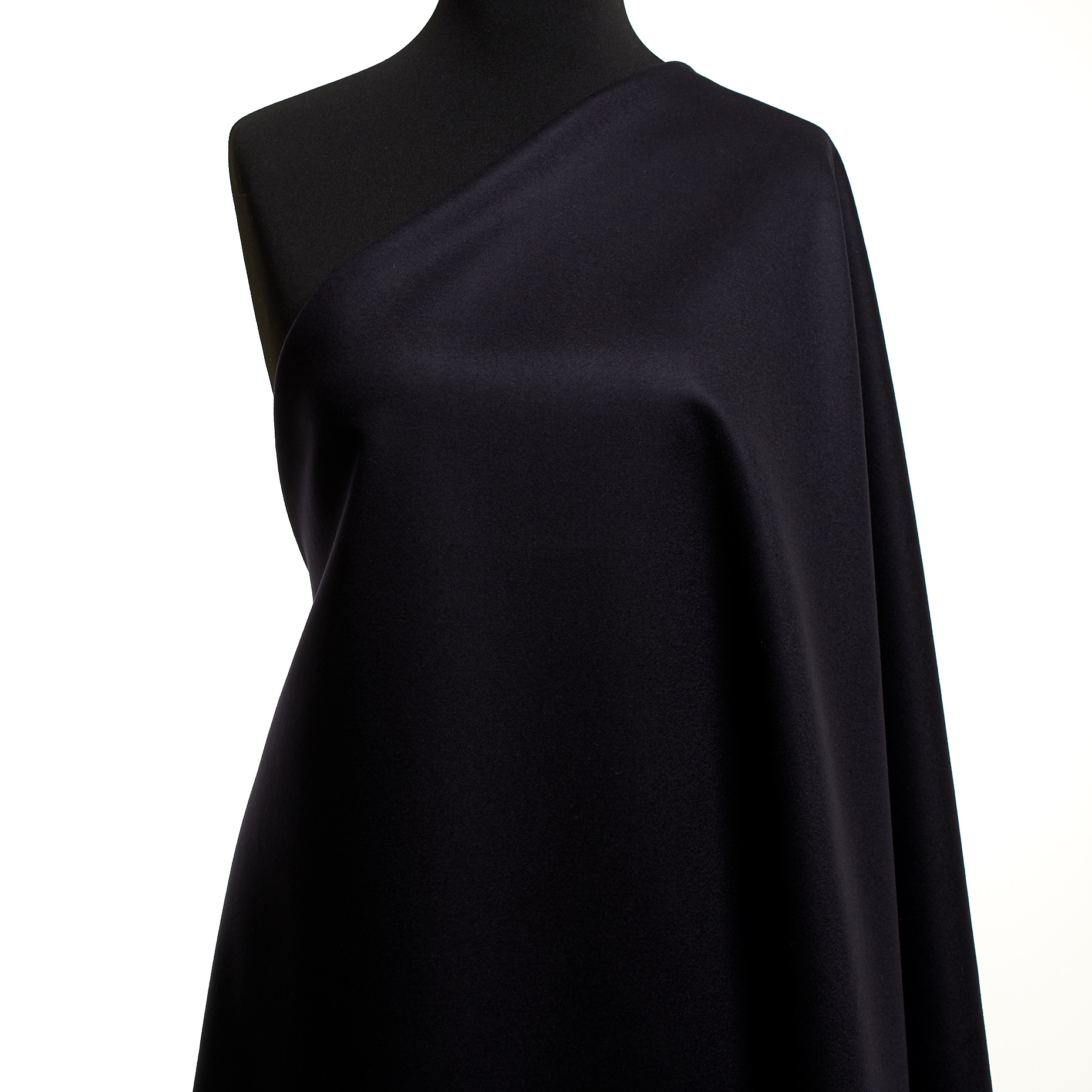 Drap, Schurwolle, Kaschmir, Jet Black (F000044029) - Schaufensterpuppe