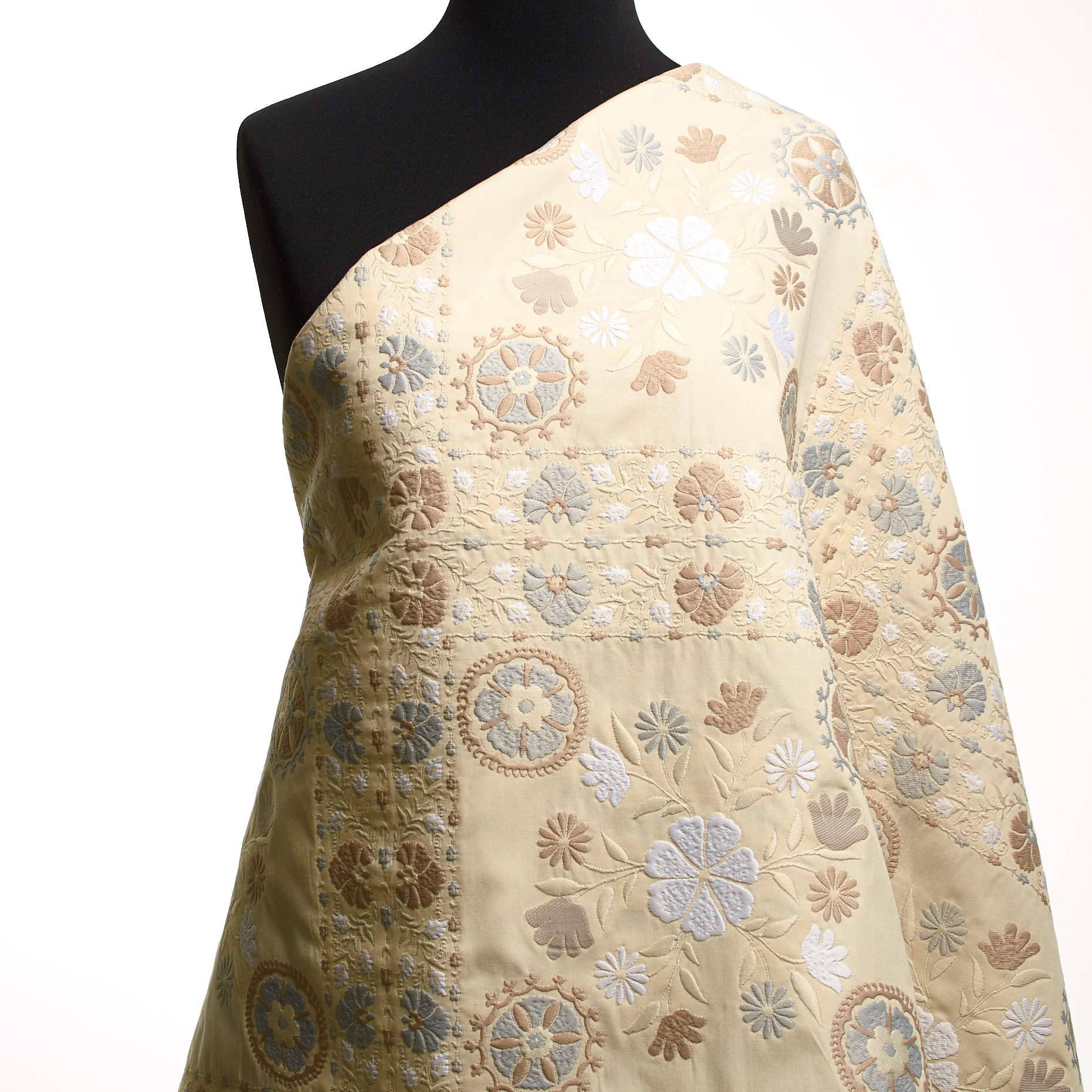 Хлопок, Вышивка, Цветы, Bone White (P000005160) - Манекен