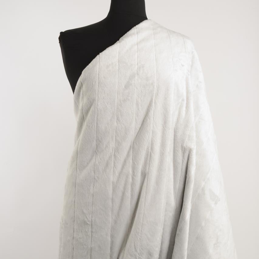 Fake Fur, White Onyx (F000027722) - Mannequin