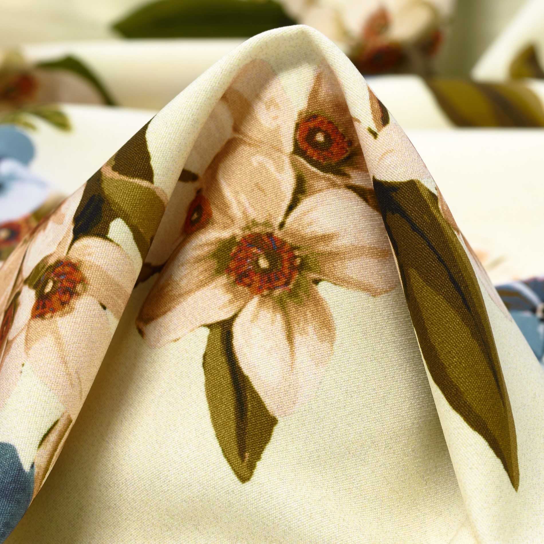 TECHNO STRETCH, PRINTED, IVORY&POWDER BLUE (F000031166)