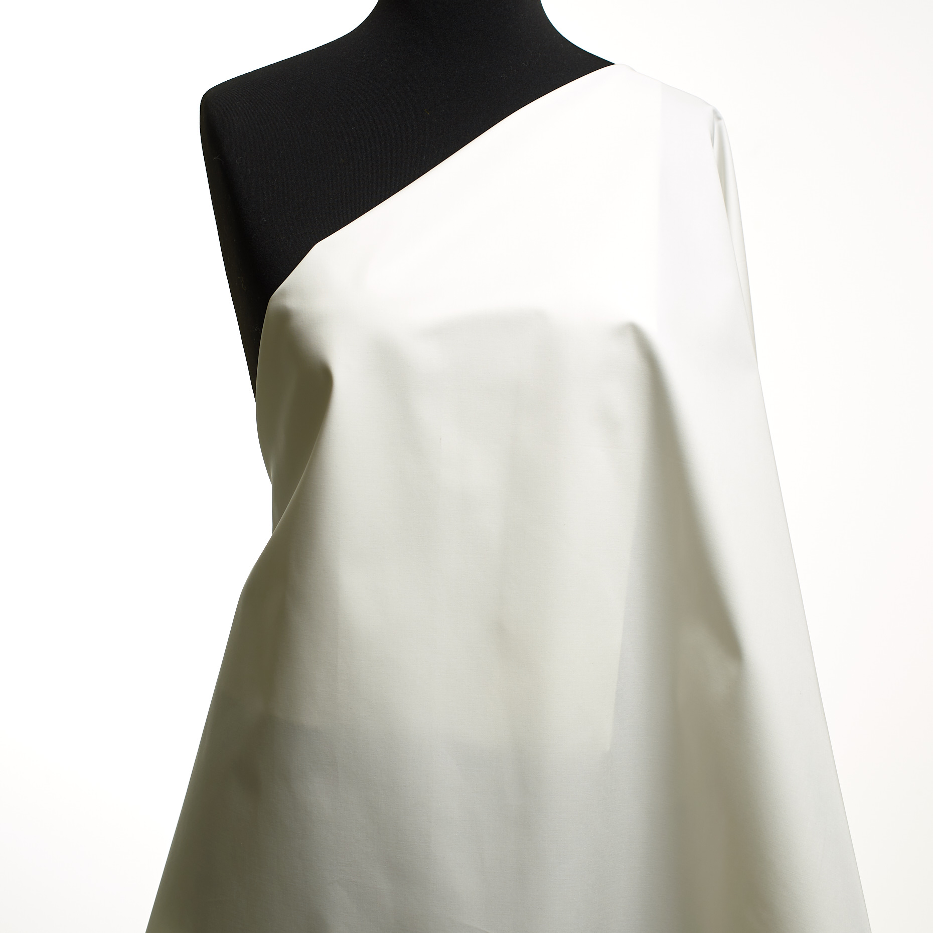 TWILL, COTTON, STIFF, BRILLIANT WHITE (F000049267) - Mannequin