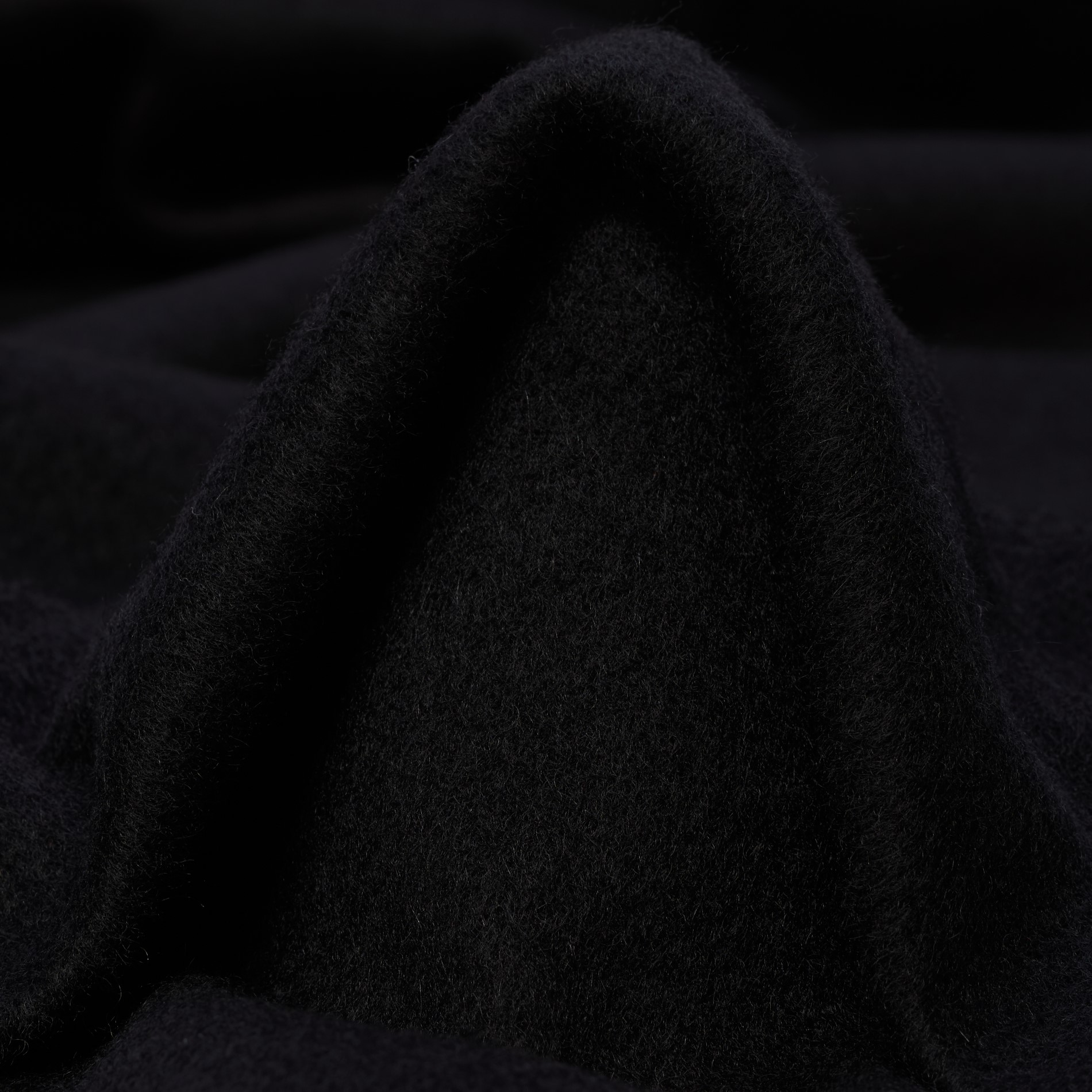 CASHMERE, RAVEN BLACK (P2-0001050)