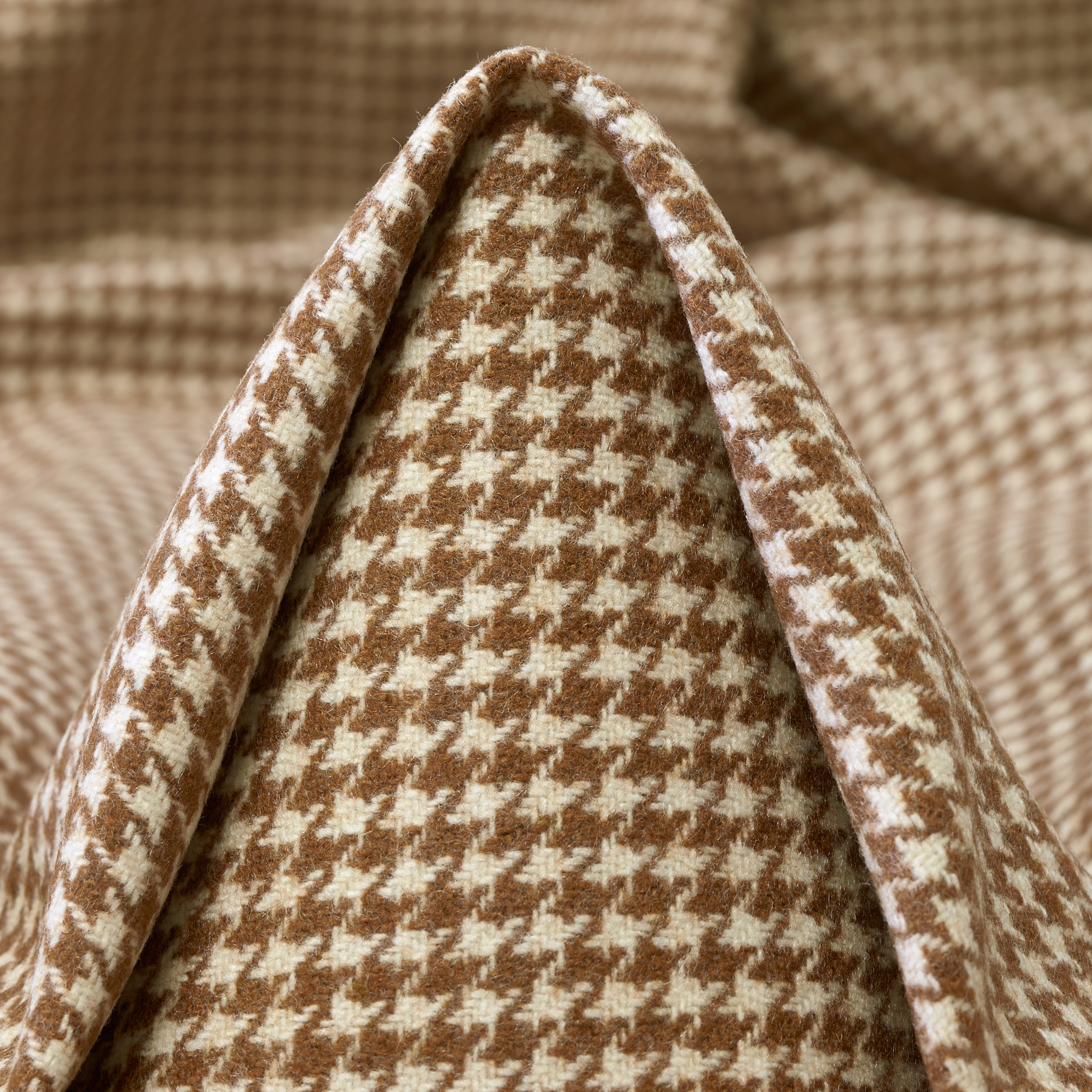 WOOL, LYOCELL, HOUNDSTOOTH, TOBACCO BROWN