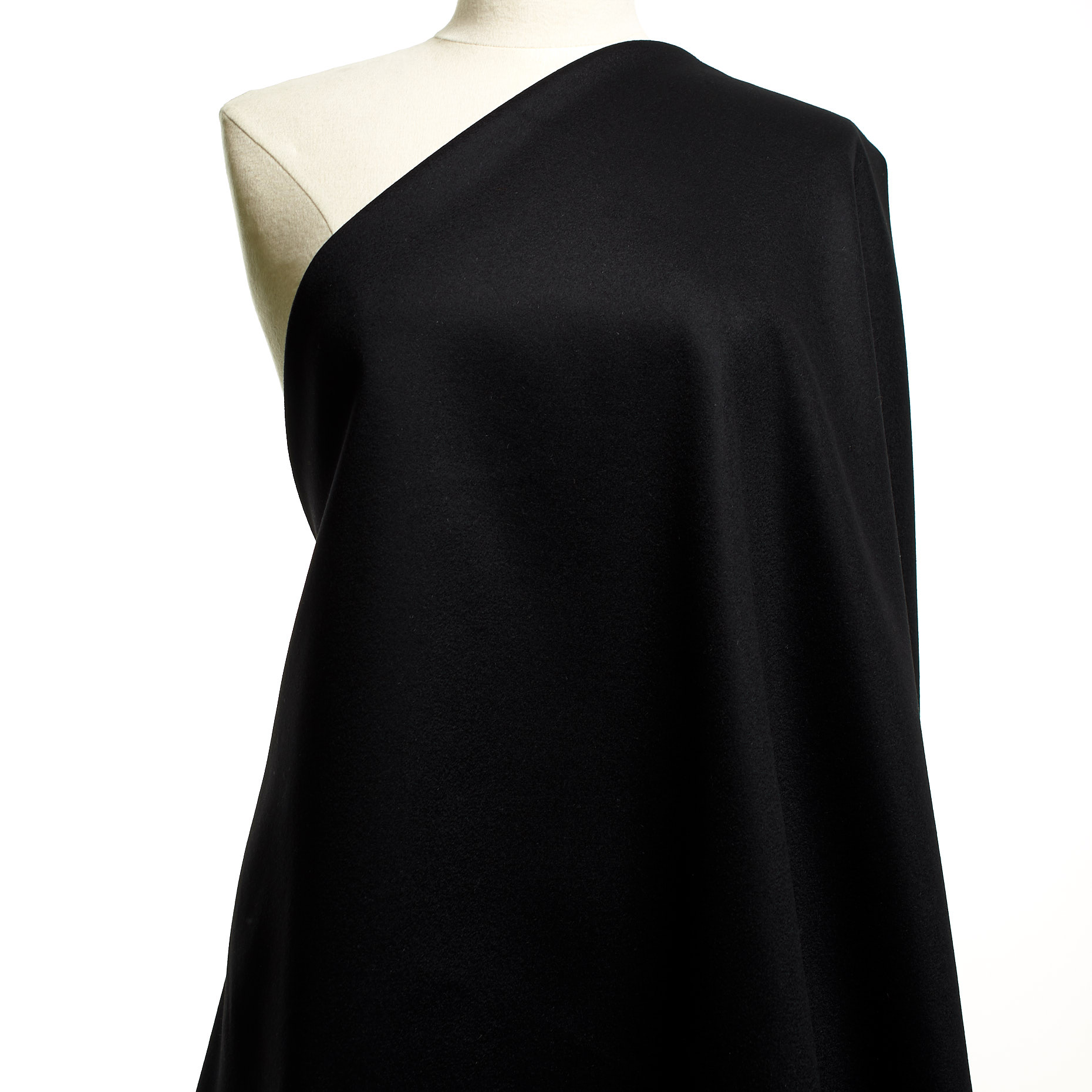 DRAP, VIRGIN WOOL, CASHMERE BLEND, JET BLACK (T0000624) - Mannequin