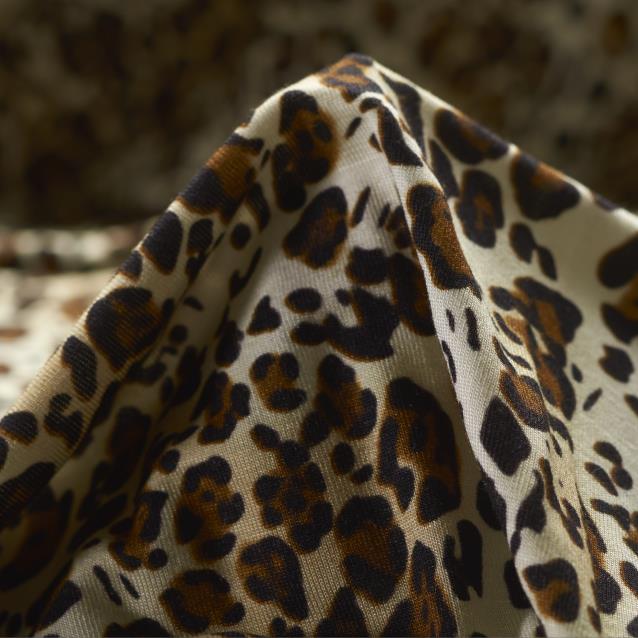 SINGLE JERSEY, VISCOSE, ANIMAL, CARAMEL&SNOW WHITE (F000030351)