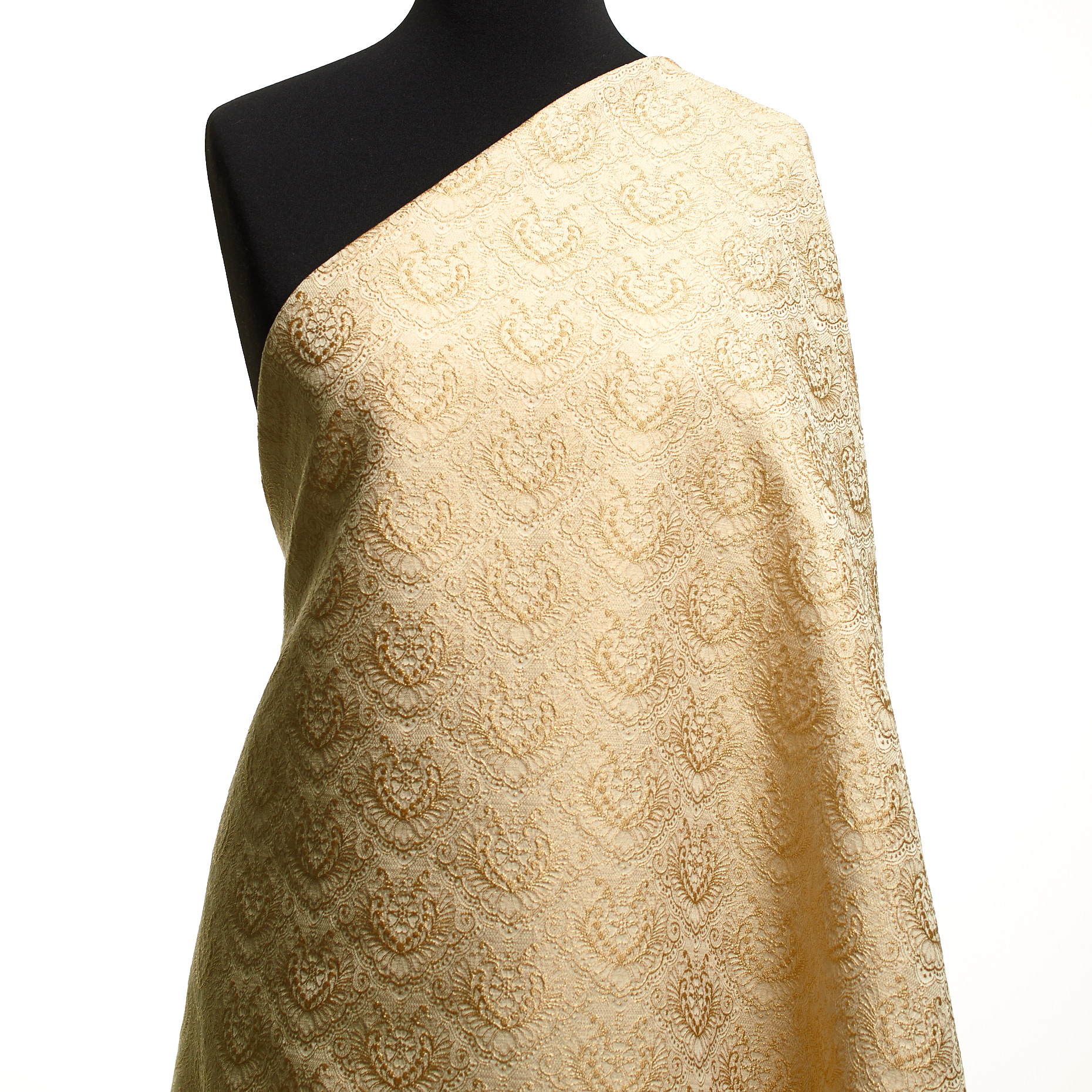 Jacquard, Acétate, Chatoyant, Crème Brûlée&Gilded Beige (P000004870) - Mannequin