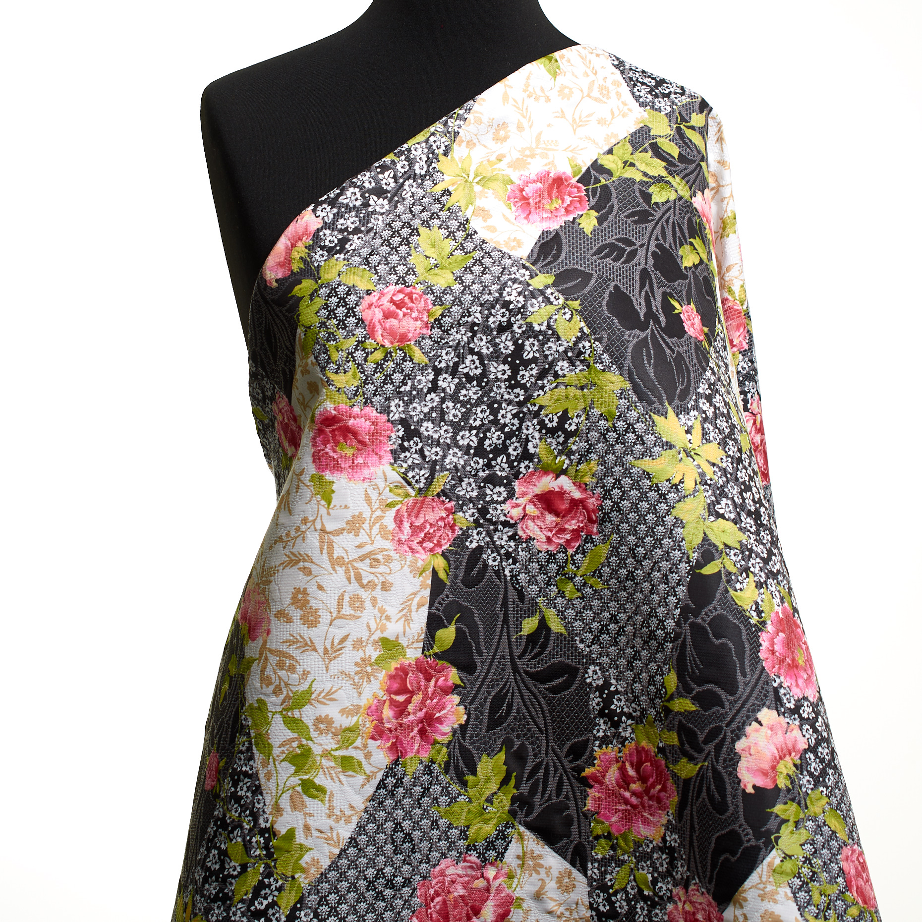 JACQUARD, COTTON BLEND, FLORAL, RASPBERRY&SNOW WHITE (F000049601) - Mannequin